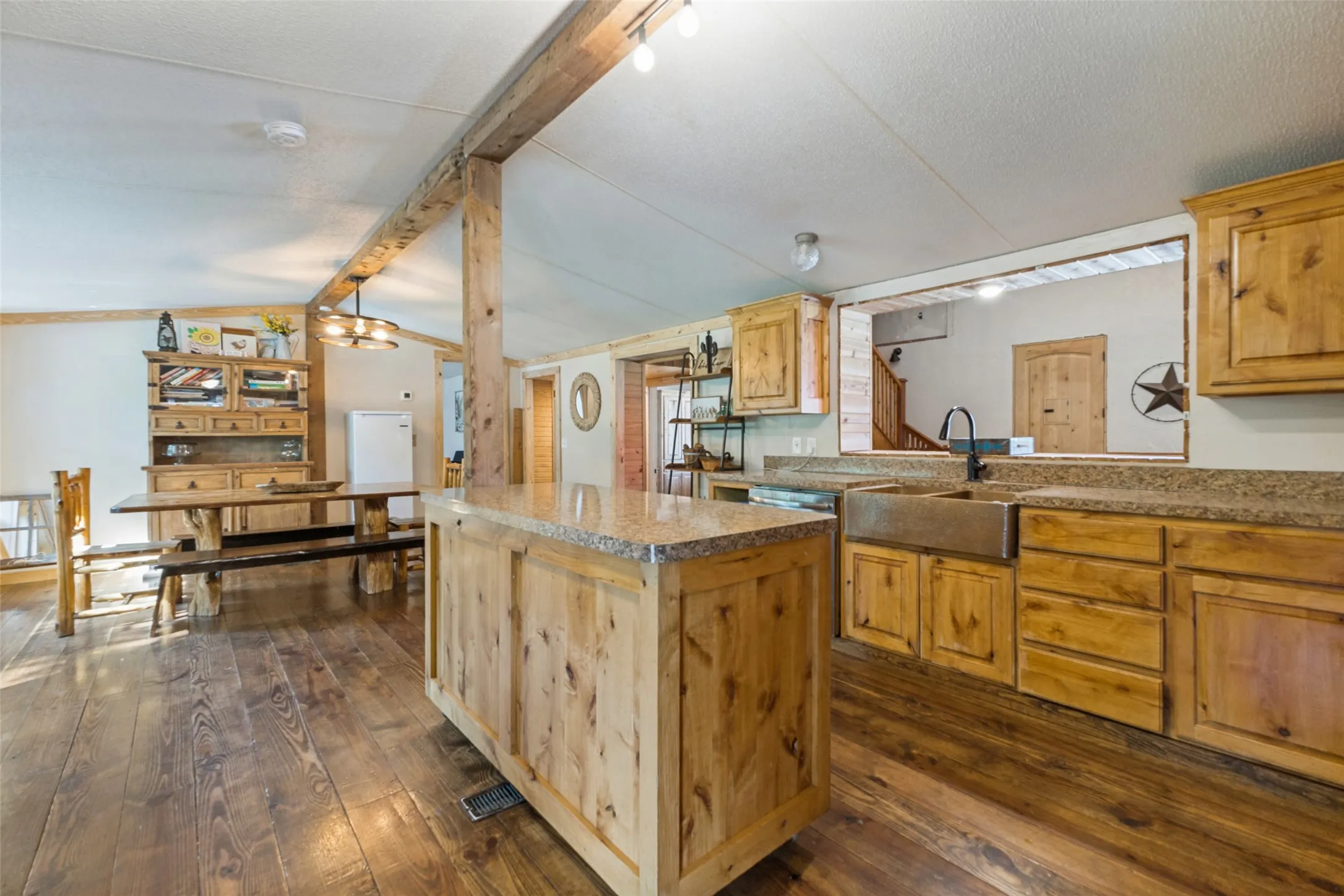 Single Family Residence For Sale in Cooke County , 9752 County Road 341, Muenster, Texas 76252, 4 Bedroom, 1 Bathroom, Garage spaces, 2,240 Sqft, built in 2004, mls#21351727, Real Estate Agent in Muenster, Homes For Sale in Cooke county, Homes For Sale in Muenster, Realtor in Muenster Texas, Real Estate Brokerage Independent Realty Texas, Luminita Cordes Realtor