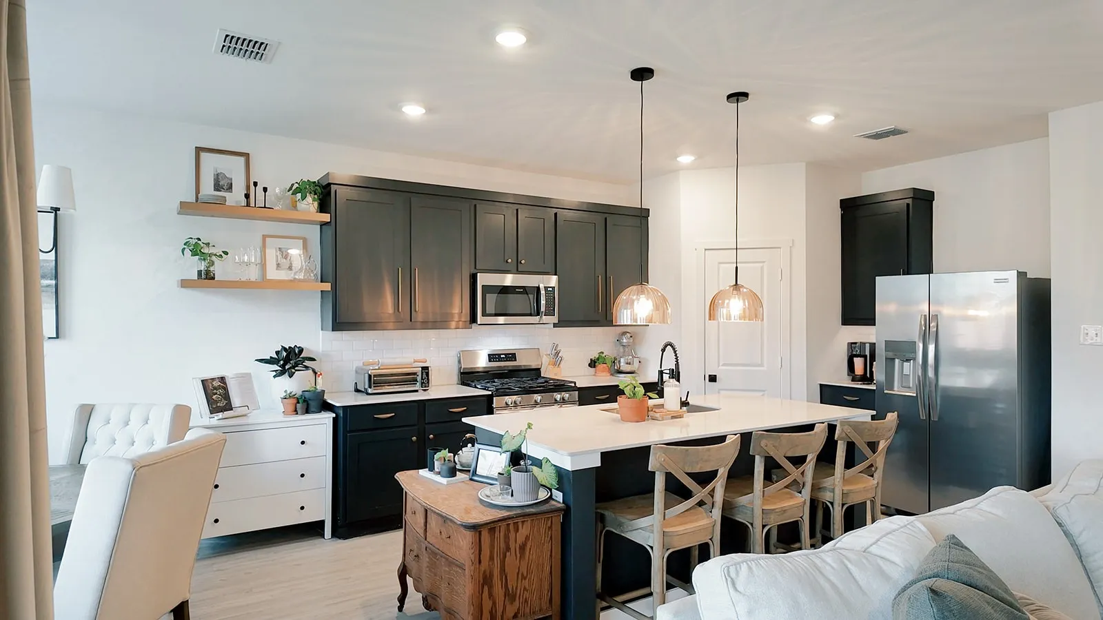 Single Family Residence For Sale in Denton County , 319 Sedalia Trail, Justin, Texas 76247, 4 Bedroom, 2 Bathroom, 2 Garage spaces, 1,834 Sqft, built in 2024, mls#21351276, Real Estate Agent in Justin, Homes For Sale in Denton county, Homes For Sale in Justin, Realtor in Justin Texas, Real Estate Brokerage Independent Realty Texas, Luminita Cordes Realtor