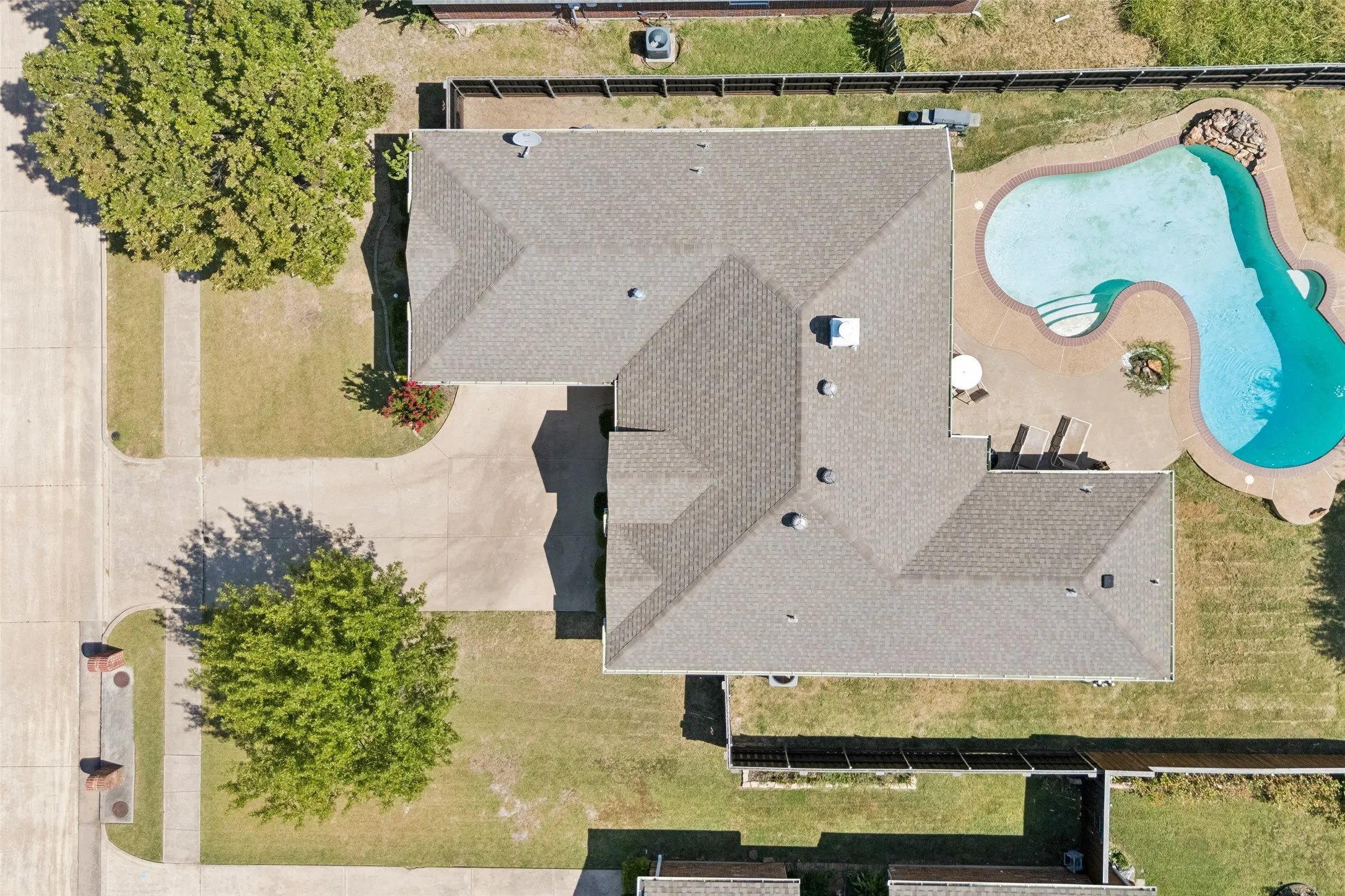 Single Family Residence For Sale in Collin County , 106 Windy Knoll Lane, Wylie, Texas 75098, 3 Bedroom, 2 Bathroom, 2 Garage spaces, 1,806 Sqft, built in 2001, mls#21349167, Real Estate Agent in Wylie, Homes For Sale in Collin county, Homes For Sale in Wylie, Realtor in Wylie Texas, Real Estate Brokerage Independent Realty Texas, Luminita Cordes Realtor