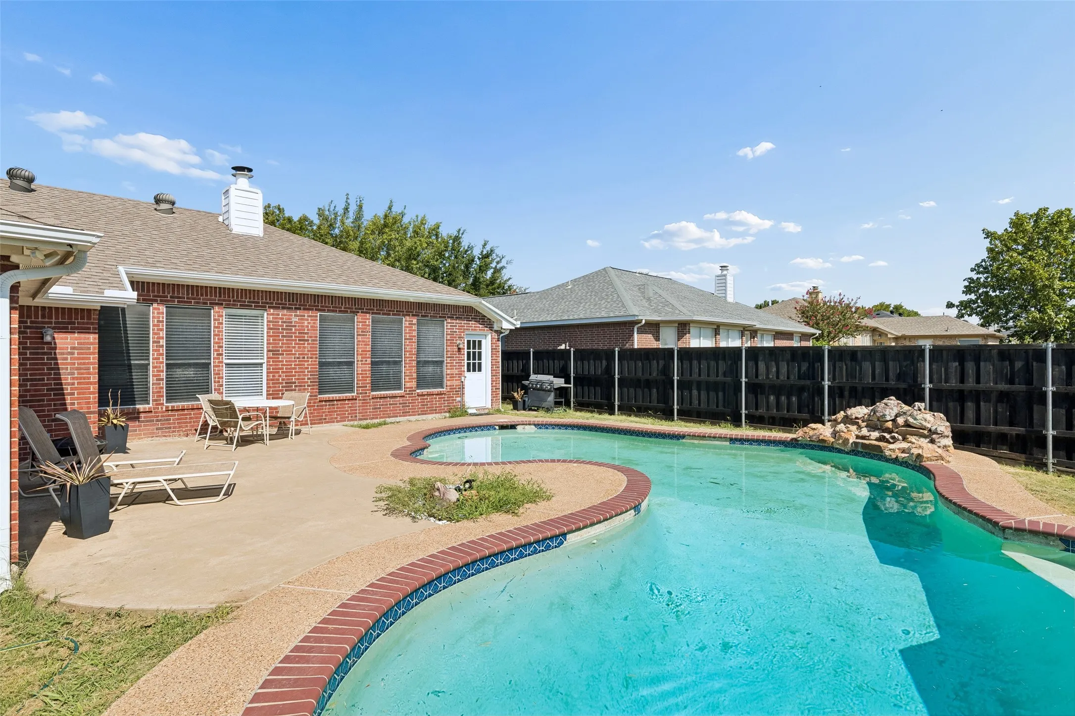 Single Family Residence For Sale in Collin County , 106 Windy Knoll Lane, Wylie, Texas 75098, 3 Bedroom, 2 Bathroom, 2 Garage spaces, 1,806 Sqft, built in 2001, mls#21349167, Real Estate Agent in Wylie, Homes For Sale in Collin county, Homes For Sale in Wylie, Realtor in Wylie Texas, Real Estate Brokerage Independent Realty Texas, Luminita Cordes Realtor