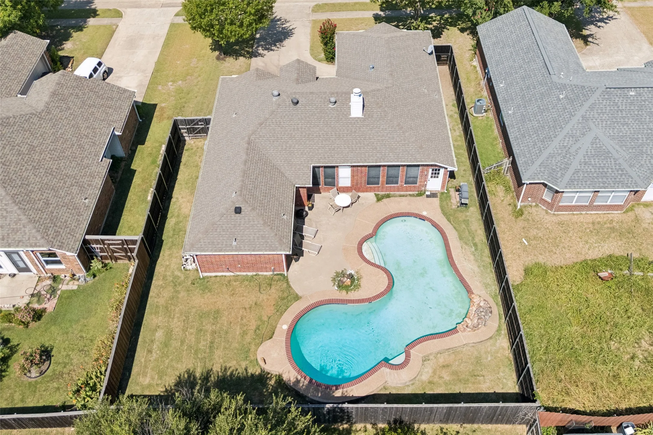 Single Family Residence For Sale in Collin County , 106 Windy Knoll Lane, Wylie, Texas 75098, 3 Bedroom, 2 Bathroom, 2 Garage spaces, 1,806 Sqft, built in 2001, mls#21349167, Real Estate Agent in Wylie, Homes For Sale in Collin county, Homes For Sale in Wylie, Realtor in Wylie Texas, Real Estate Brokerage Independent Realty Texas, Luminita Cordes Realtor