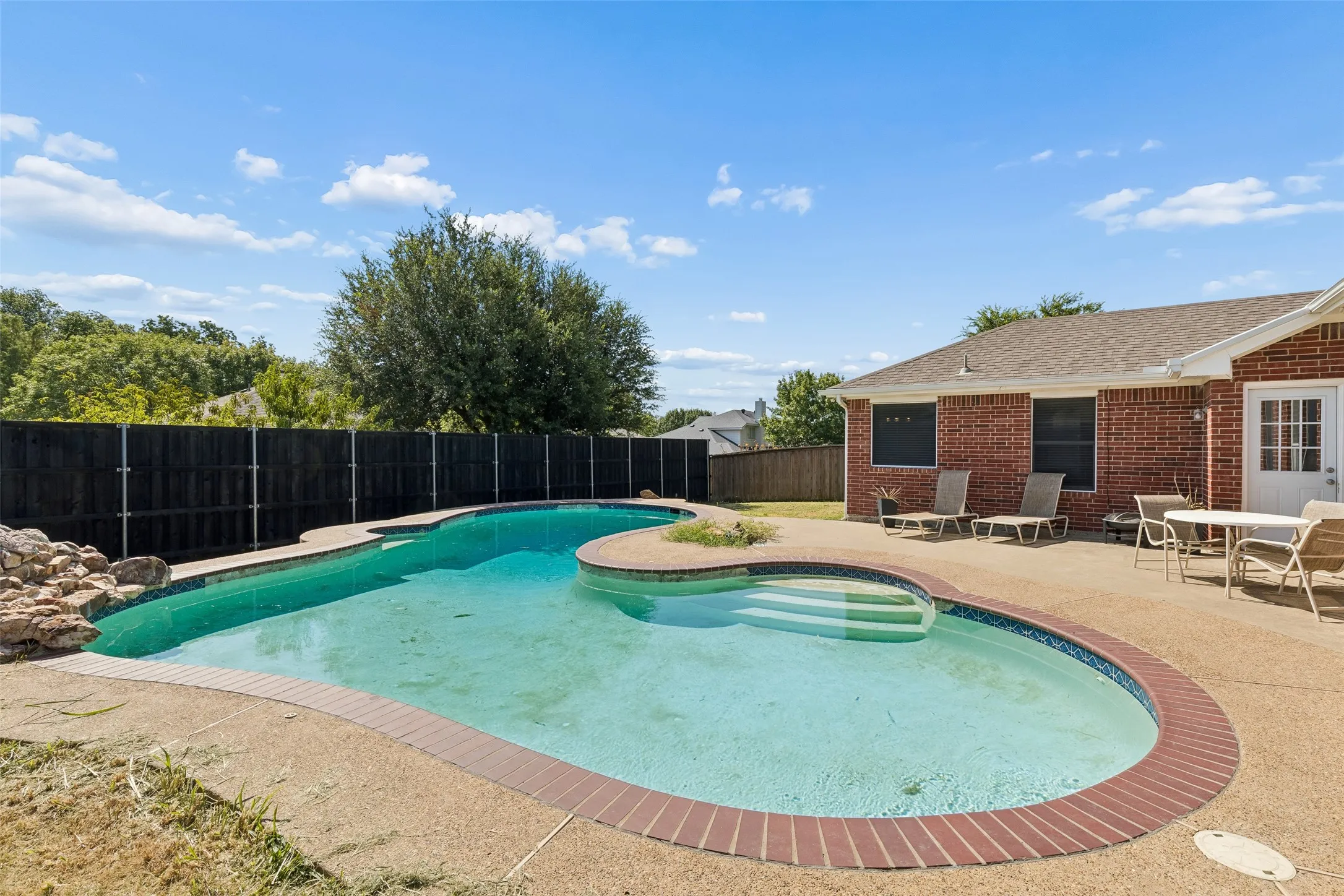 Single Family Residence For Sale in Collin County , 106 Windy Knoll Lane, Wylie, Texas 75098, 3 Bedroom, 2 Bathroom, 2 Garage spaces, 1,806 Sqft, built in 2001, mls#21349167, Real Estate Agent in Wylie, Homes For Sale in Collin county, Homes For Sale in Wylie, Realtor in Wylie Texas, Real Estate Brokerage Independent Realty Texas, Luminita Cordes Realtor
