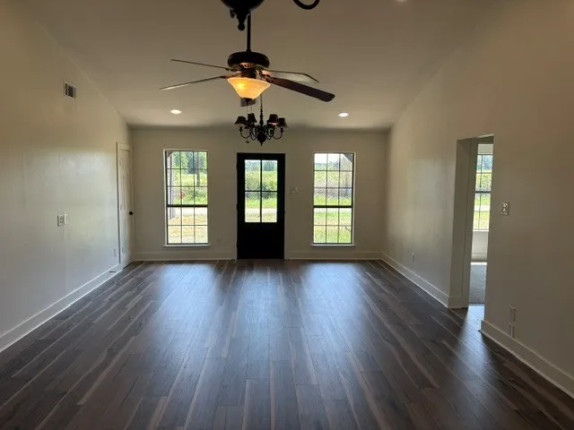 Single Family Residence For Sale in Van Zandt County , 2506 Vz County Road 2313, Eustace, Texas 75124, 4 Bedrooms, 3 Bathrooms, Garage spaces, 2,144 Sqft, built in 2005, Price $349,000, mls#21351740, Real Estate Agent in Eustace, Homes For Sale in Van Zandt county, Homes For Sale in Eustace, Realtor in Eustace Texas, Real Estate Brokerage Independent Realty Texas, Luminita Cordes Realtor