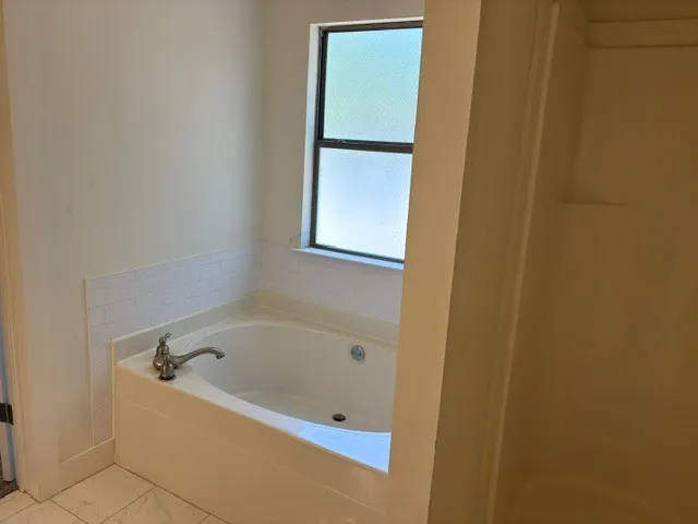 Single Family Residence For Sale in Van Zandt County , 2506 Vz County Road 2313, Eustace, Texas 75124, 4 Bedrooms, 3 Bathrooms, Garage spaces, 2,144 Sqft, built in 2005, Price $349,000, mls#21351740, Real Estate Agent in Eustace, Homes For Sale in Van Zandt county, Homes For Sale in Eustace, Realtor in Eustace Texas, Real Estate Brokerage Independent Realty Texas, Luminita Cordes Realtor