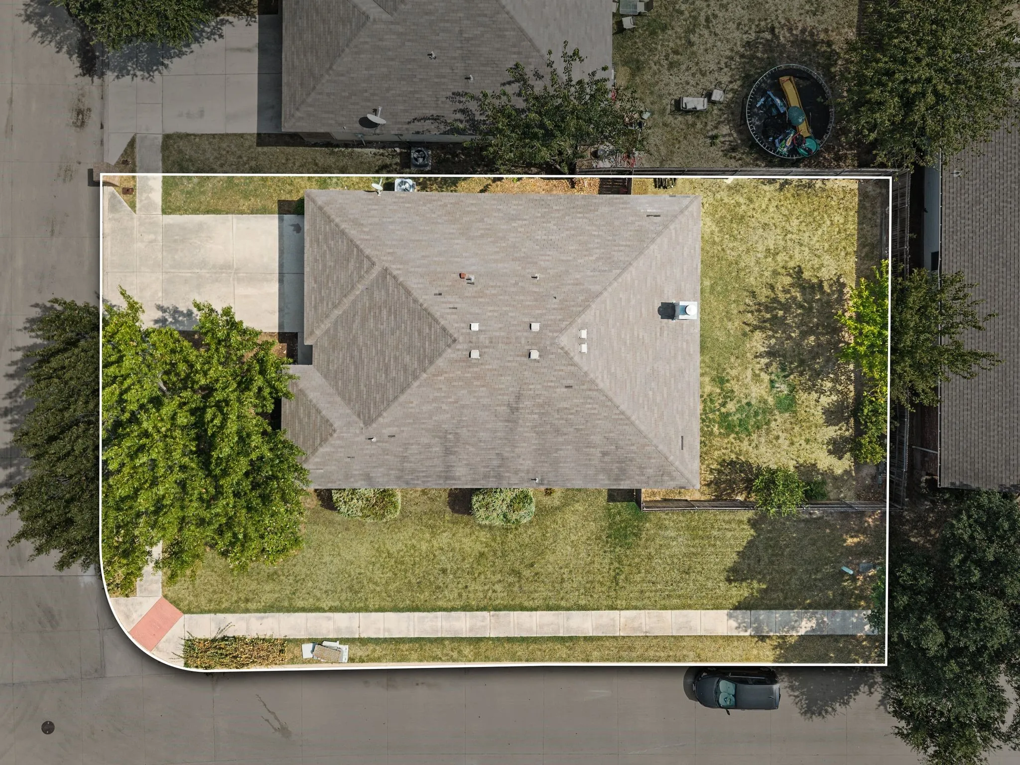 Single Family Residence For Sale in Tarrant County , 14145 Playa Trail, Fort Worth, Texas 76052, 3 Bedroom, 2 Bathroom, 2 Garage spaces, 1,736 Sqft, built in 2005, mls#21351475, Real Estate Agent in Fort Worth, Homes For Sale in Tarrant county, Homes For Sale in Fort Worth, Realtor in Fort Worth Texas, Real Estate Brokerage Independent Realty Texas, Luminita Cordes Realtor