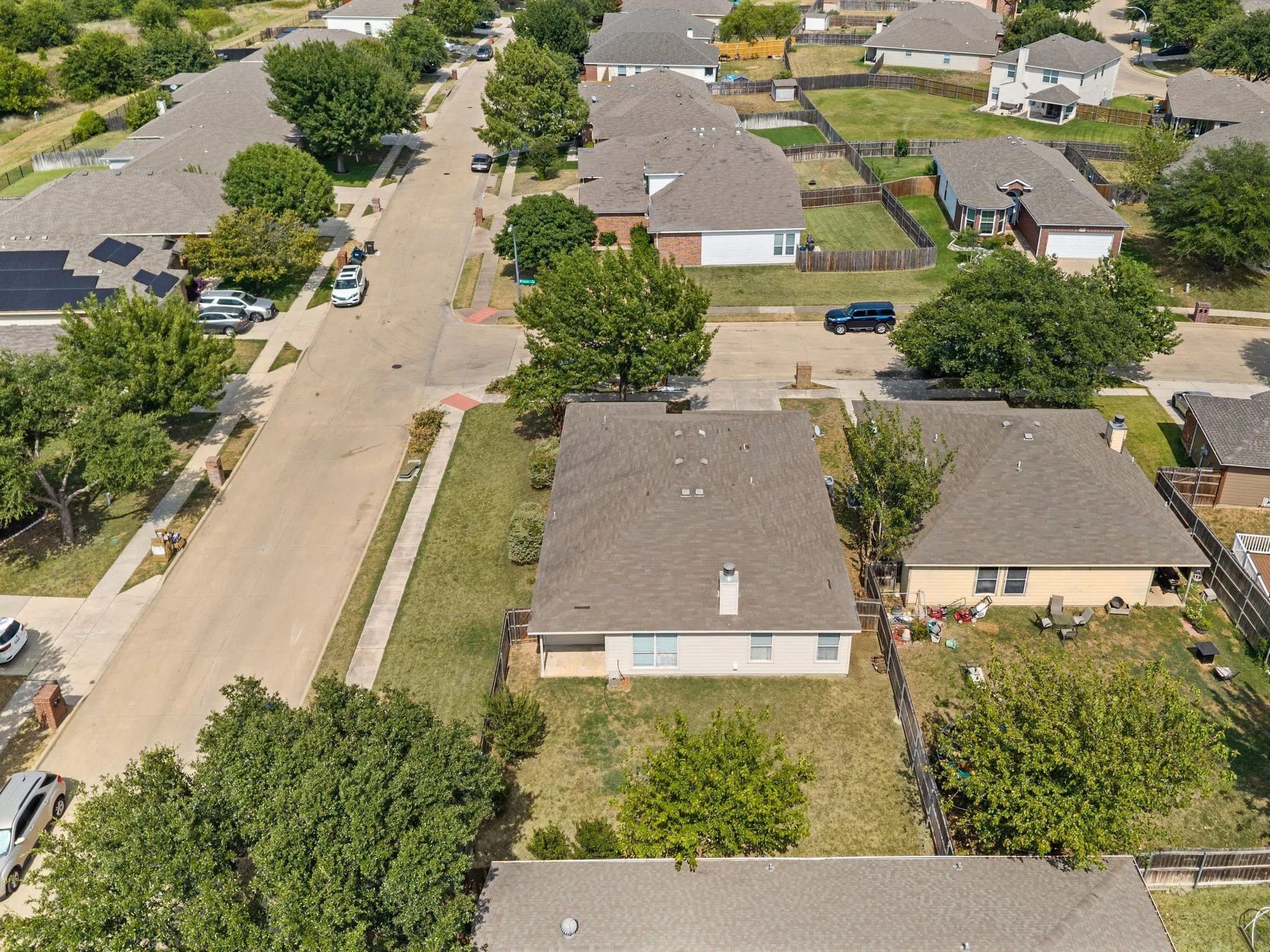 Single Family Residence For Sale in Tarrant County , 14145 Playa Trail, Fort Worth, Texas 76052, 3 Bedroom, 2 Bathroom, 2 Garage spaces, 1,736 Sqft, built in 2005, mls#21351475, Real Estate Agent in Fort Worth, Homes For Sale in Tarrant county, Homes For Sale in Fort Worth, Realtor in Fort Worth Texas, Real Estate Brokerage Independent Realty Texas, Luminita Cordes Realtor