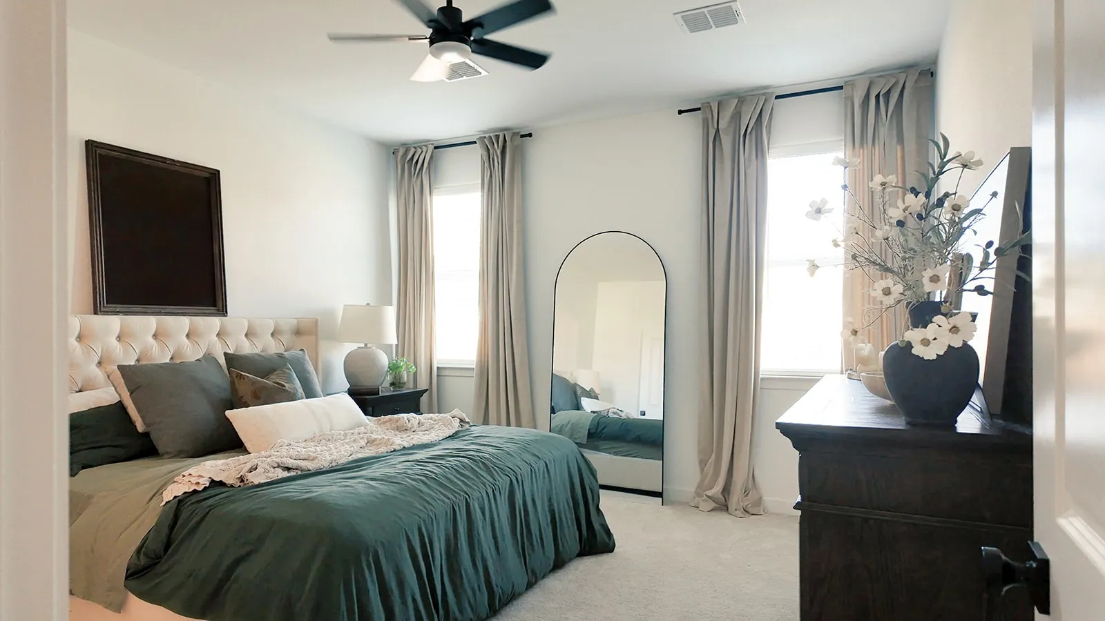 Single Family Residence For Rent in Denton County , 319 Sedalia Trail, Justin, Texas 76247, 4 Bedroom, 2 Bathroom, 2 Garage spaces, 1,834 Sqft, built in 2024, mls#21351742, Real Estate Agent in Justin, Homes For Rent in Denton county, Homes For Rent in Justin, Realtor in Justin Texas, Real Estate Brokerage Independent Realty Texas, Luminita Cordes Realtor