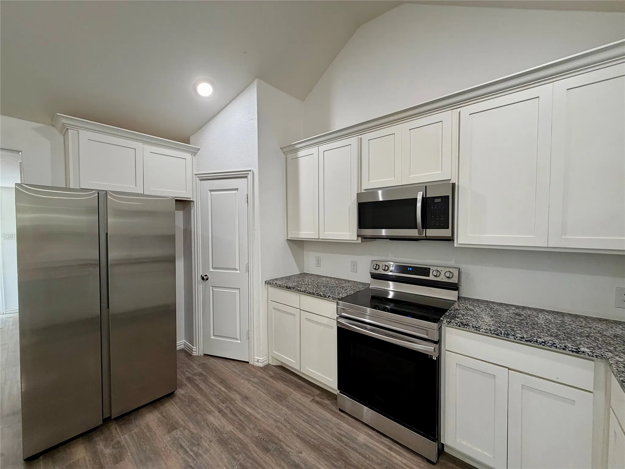 Single Family Residence For Sale in Kaufman County , 105 W Damon Street, Terrell, Texas 75160, 3 Bedroom, 2 Bathroom, 1 Garage spaces, 970 Sqft, built in 1942, mls#21349951, Real Estate Agent in Terrell, Homes For Sale in Kaufman county, Homes For Sale in Terrell, Realtor in Terrell Texas, Real Estate Brokerage Independent Realty Texas, Luminita Cordes Realtor