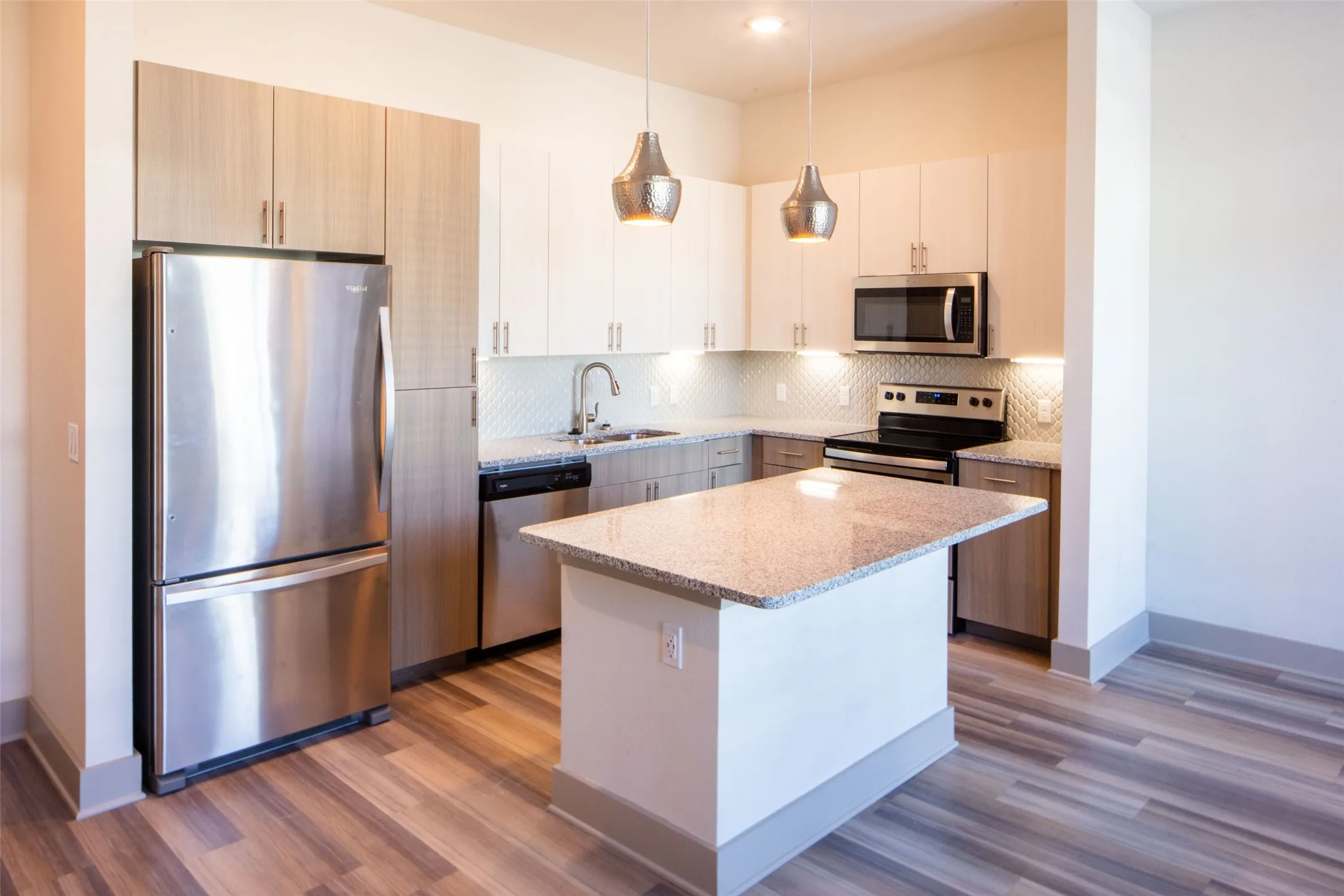 Apartment For Rent in Dallas County , 6000 Gaston Avenue 108, Dallas, Texas 75214, 1 Bedroom, 1 Bathroom, Garage spaces, 510 Sqft, built in 2018, mls#21351748, Real Estate Agent in Dallas, Homes For Rent in Dallas county, Homes For Rent in Dallas, Realtor in Dallas Texas, Real Estate Brokerage Independent Realty Texas, Luminita Cordes Realtor