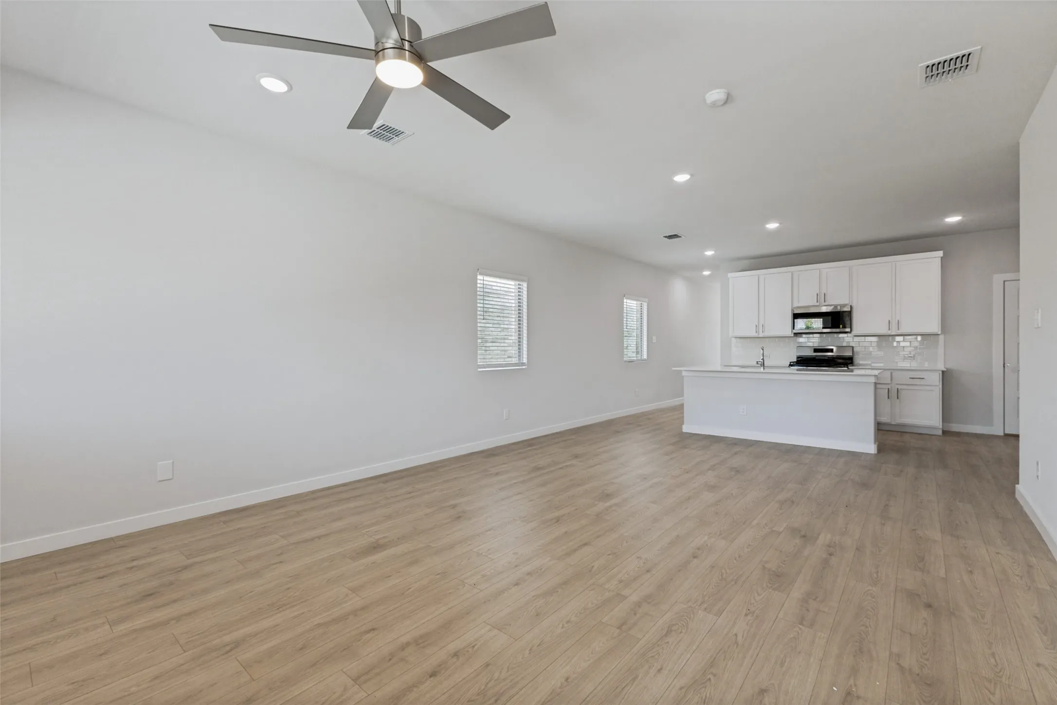 Single Family Residence For Sale in Collin County , 512 Green Grass, Princeton, Texas 75071, 4 Bedroom, 3 Bathroom, 2 Garage spaces, 1,906 Sqft, built in 2026, mls#21351629, Real Estate Agent in Princeton, Homes For Sale in Collin county, Homes For Sale in Princeton, Realtor in Princeton Texas, Real Estate Brokerage Independent Realty Texas, Luminita Cordes Realtor