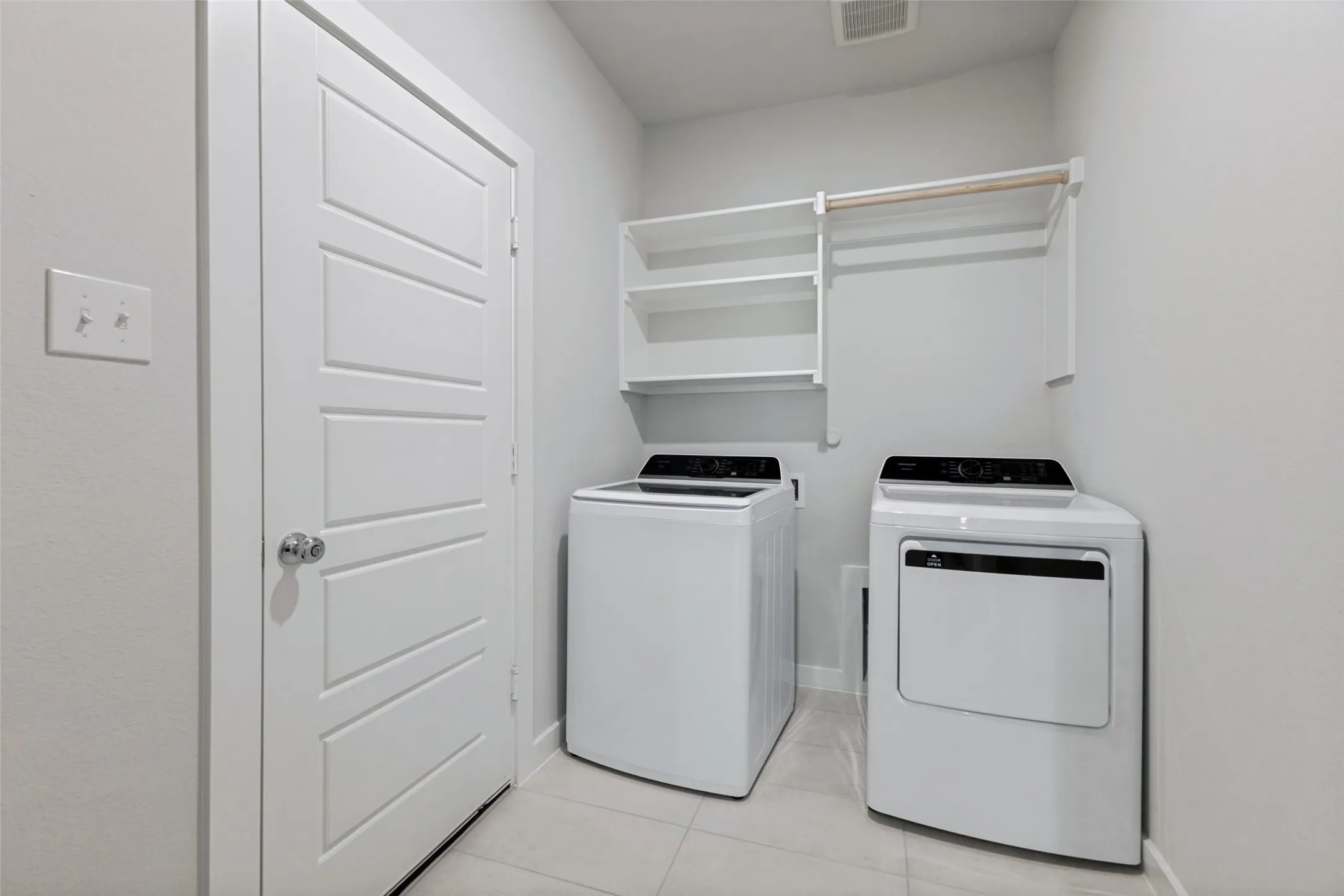 Single Family Residence For Sale in Collin County , 512 Green Grass, Princeton, Texas 75071, 4 Bedroom, 3 Bathroom, 2 Garage spaces, 1,906 Sqft, built in 2026, mls#21351629, Real Estate Agent in Princeton, Homes For Sale in Collin county, Homes For Sale in Princeton, Realtor in Princeton Texas, Real Estate Brokerage Independent Realty Texas, Luminita Cordes Realtor