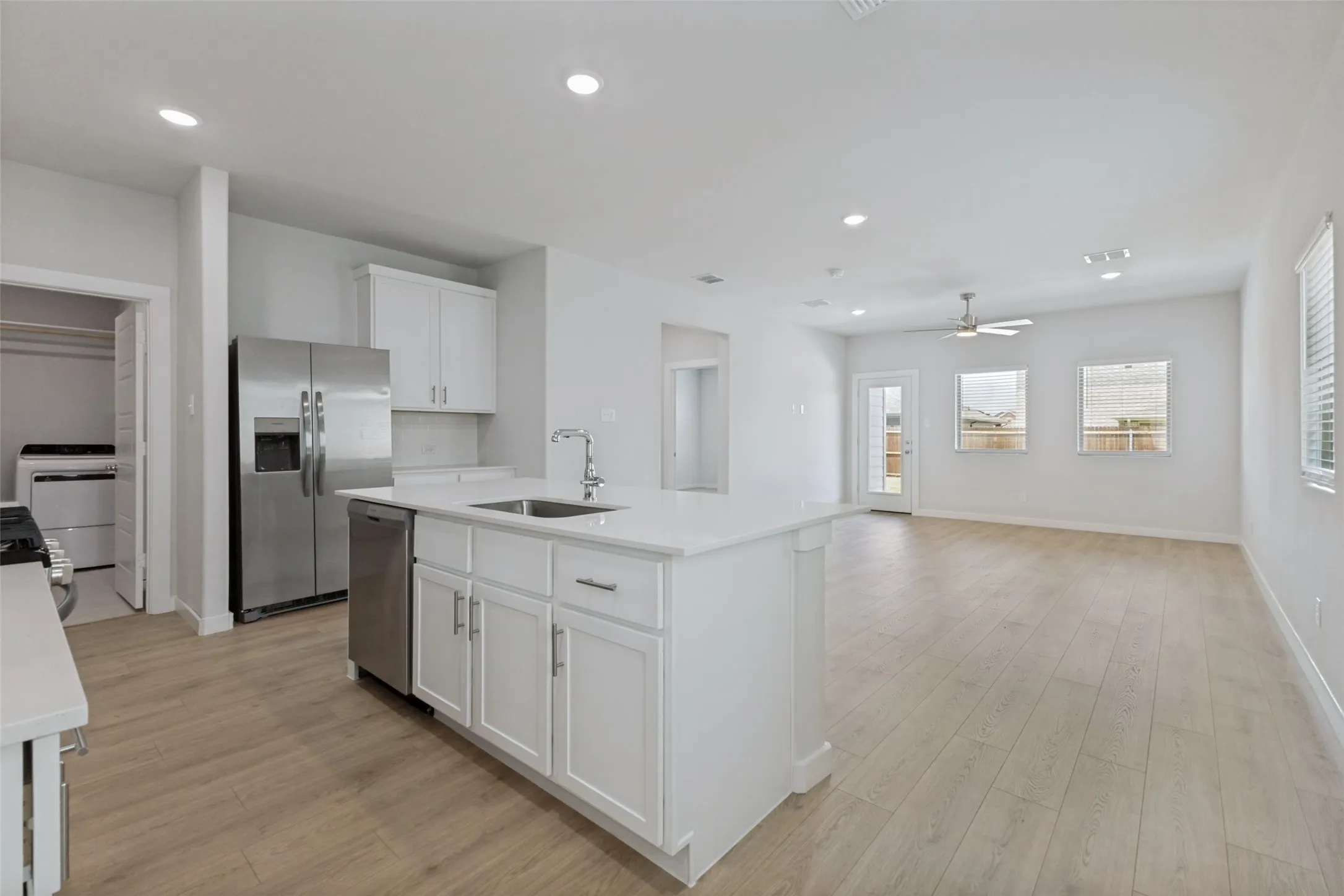 Single Family Residence For Sale in Collin County , 512 Green Grass, Princeton, Texas 75071, 4 Bedroom, 3 Bathroom, 2 Garage spaces, 1,906 Sqft, built in 2026, mls#21351629, Real Estate Agent in Princeton, Homes For Sale in Collin county, Homes For Sale in Princeton, Realtor in Princeton Texas, Real Estate Brokerage Independent Realty Texas, Luminita Cordes Realtor