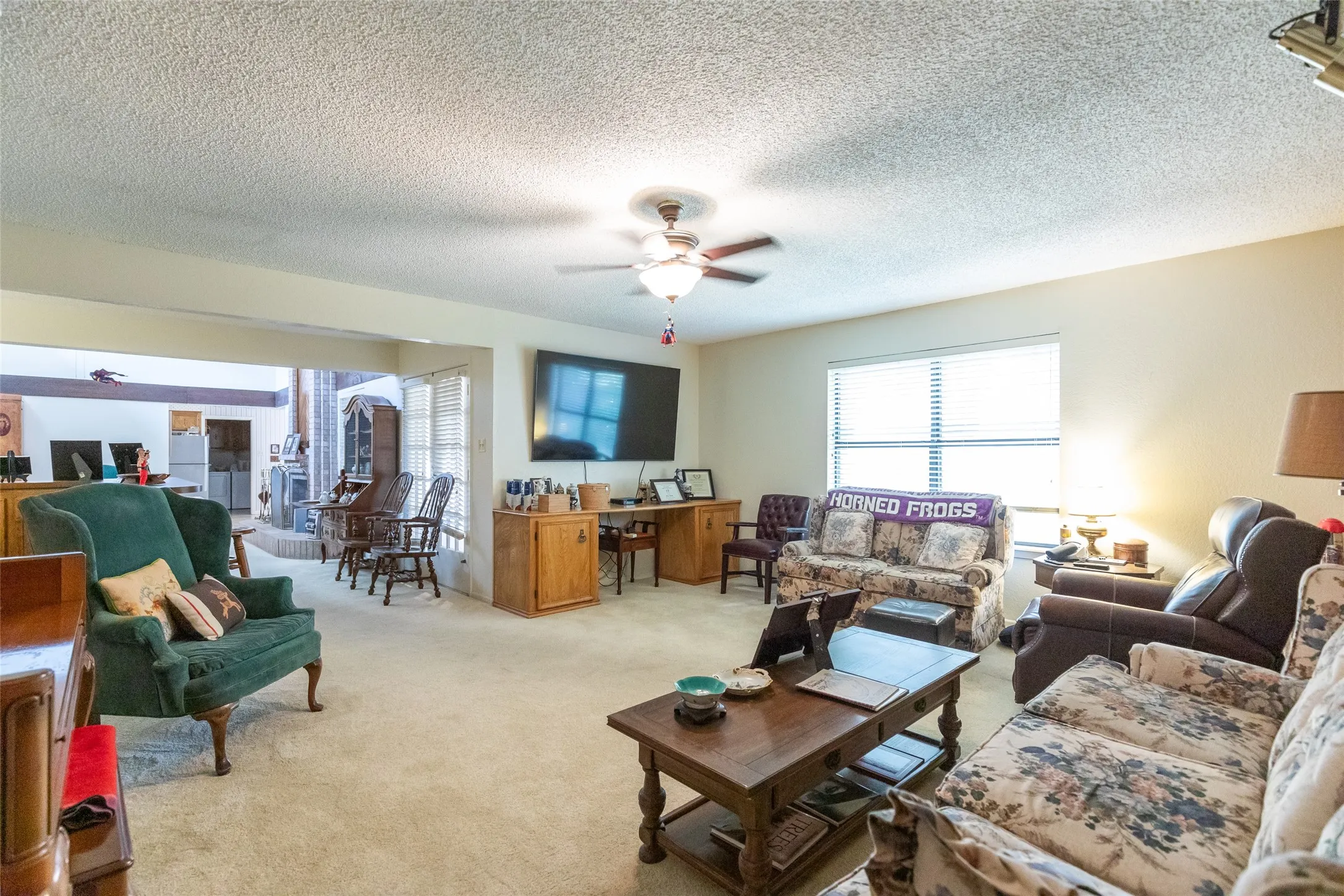 Single Family Residence For Sale in Taylor County , 1809 Lytle Shores Drive, Abilene, Texas 79602, 3 Bedroom, 2 Bathroom, 2 Garage spaces, 2,440 Sqft, built in 1979, mls#21351733, Real Estate Agent in Abilene, Homes For Sale in Taylor county, Homes For Sale in Abilene, Realtor in Abilene Texas, Real Estate Brokerage Independent Realty Texas, Luminita Cordes Realtor