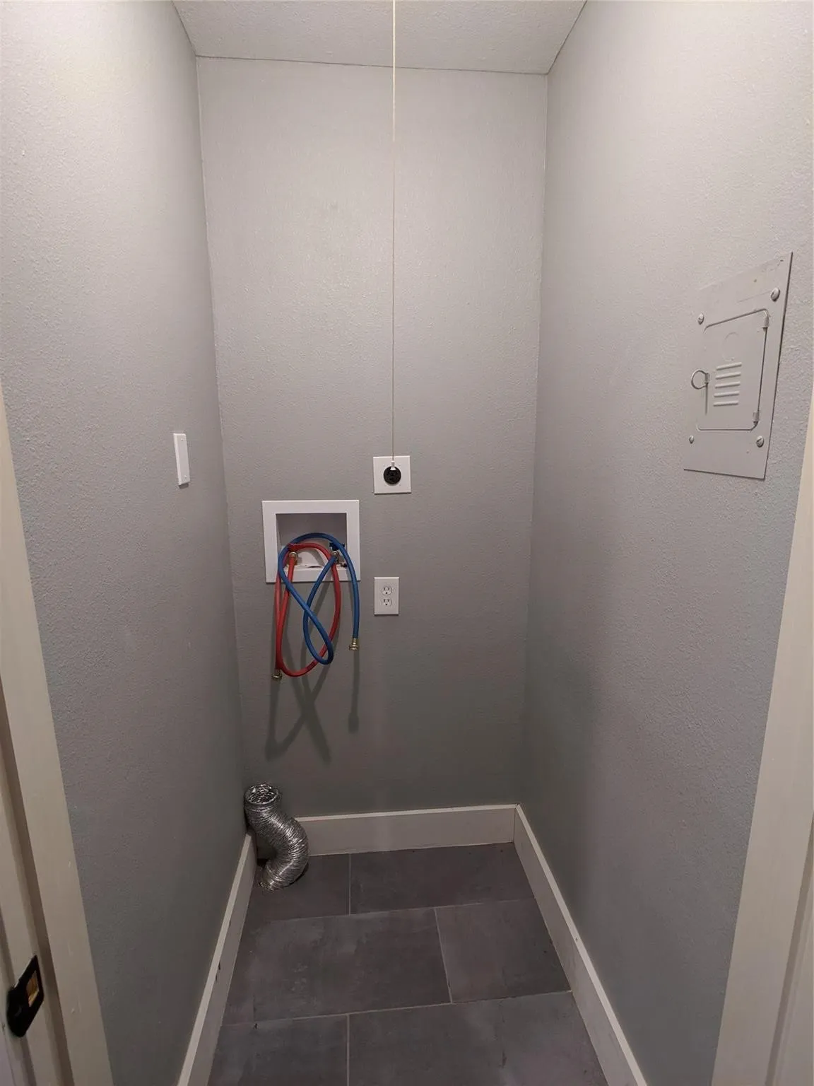 Single Family Residence For Rent in Dallas County , 11106 Visalia Drive, Dallas, Texas 75228, 4 Bedroom, 2 Bathroom, Garage spaces, 1,408 Sqft, built in 1953, mls#21351755, Real Estate Agent in Dallas, Homes For Rent in Dallas county, Homes For Rent in Dallas, Realtor in Dallas Texas, Real Estate Brokerage Independent Realty Texas, Luminita Cordes Realtor