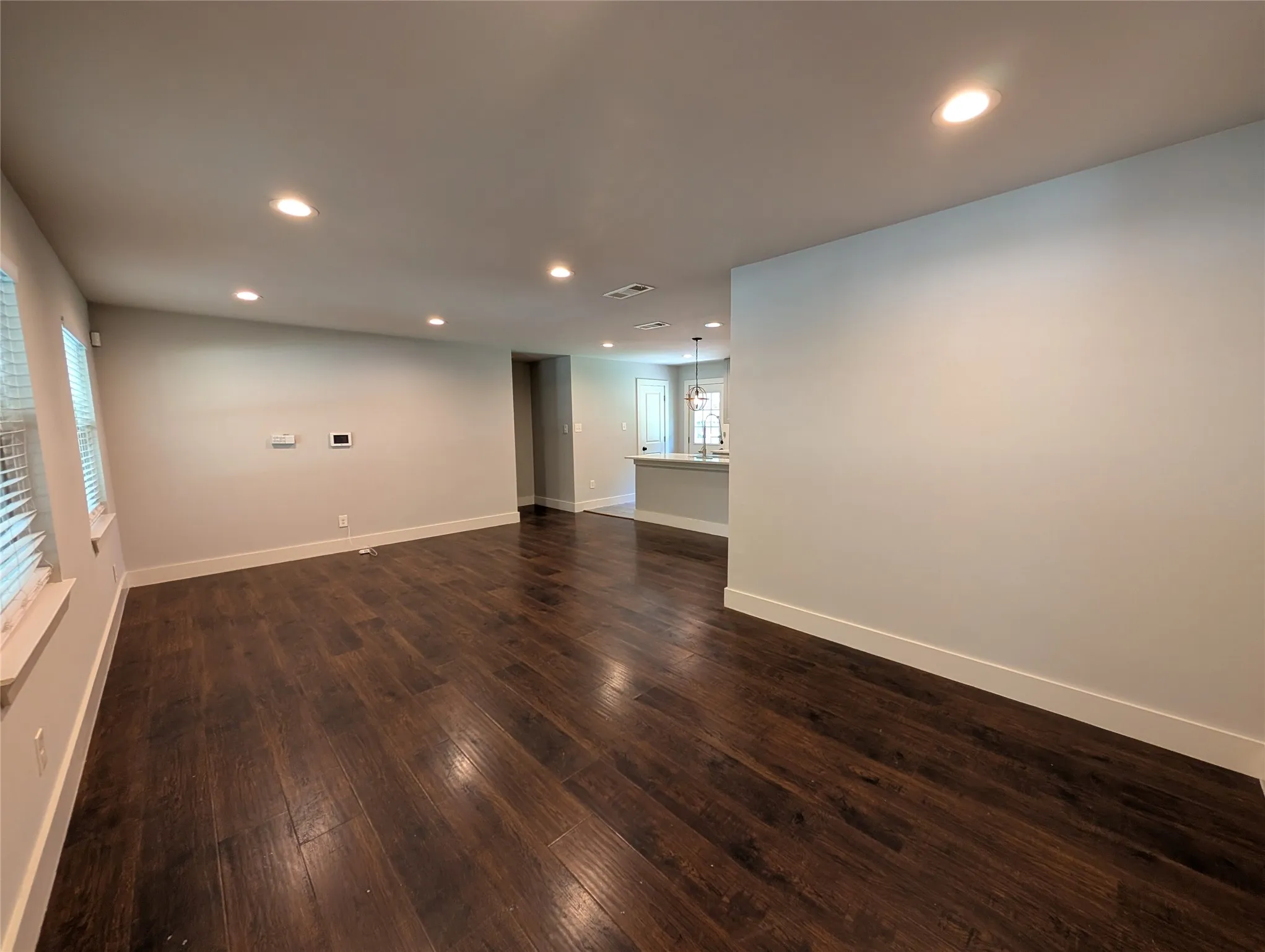 Single Family Residence For Rent in Dallas County , 11106 Visalia Drive, Dallas, Texas 75228, 4 Bedroom, 2 Bathroom, Garage spaces, 1,408 Sqft, built in 1953, mls#21351755, Real Estate Agent in Dallas, Homes For Rent in Dallas county, Homes For Rent in Dallas, Realtor in Dallas Texas, Real Estate Brokerage Independent Realty Texas, Luminita Cordes Realtor