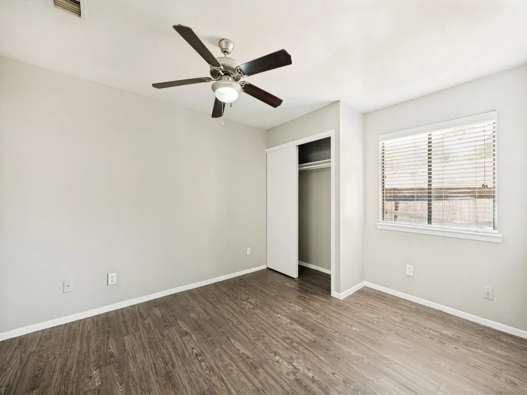 Condominium For Sale in Tarrant County , 1122 Millview Drive 2101, Arlington, Texas 76012, 2 Bedroom, 2 Bathroom, Garage spaces, 1,000 Sqft, built in 1984, Price $130,000, mls#21350659, Real Estate Agent in Arlington, Homes For Sale in Tarrant county, Homes For Sale in Arlington, Realtor in Arlington Texas, Real Estate Brokerage Independent Realty Texas, Luminita Cordes Realtor