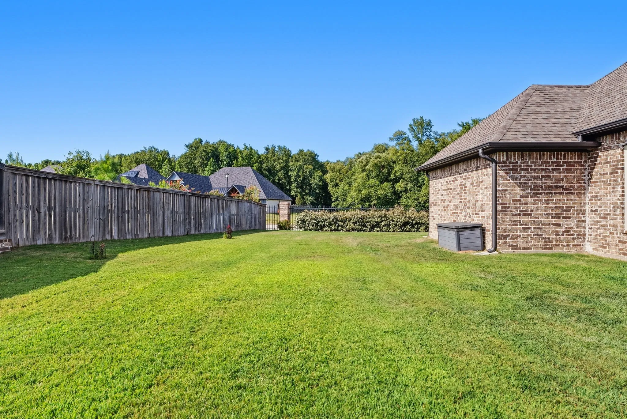 Single Family Residence For Sale in Smith County , 2513 Barton Creek Circle, Tyler, Texas 75703, 4 Bedroom, 2 Bathroom, 2 Garage spaces, 2,265 Sqft, built in 2017, mls#21349399, Real Estate Agent in Tyler, Homes For Sale in Smith county, Homes For Sale in Tyler, Realtor in Tyler Texas, Real Estate Brokerage Independent Realty Texas, Luminita Cordes Realtor