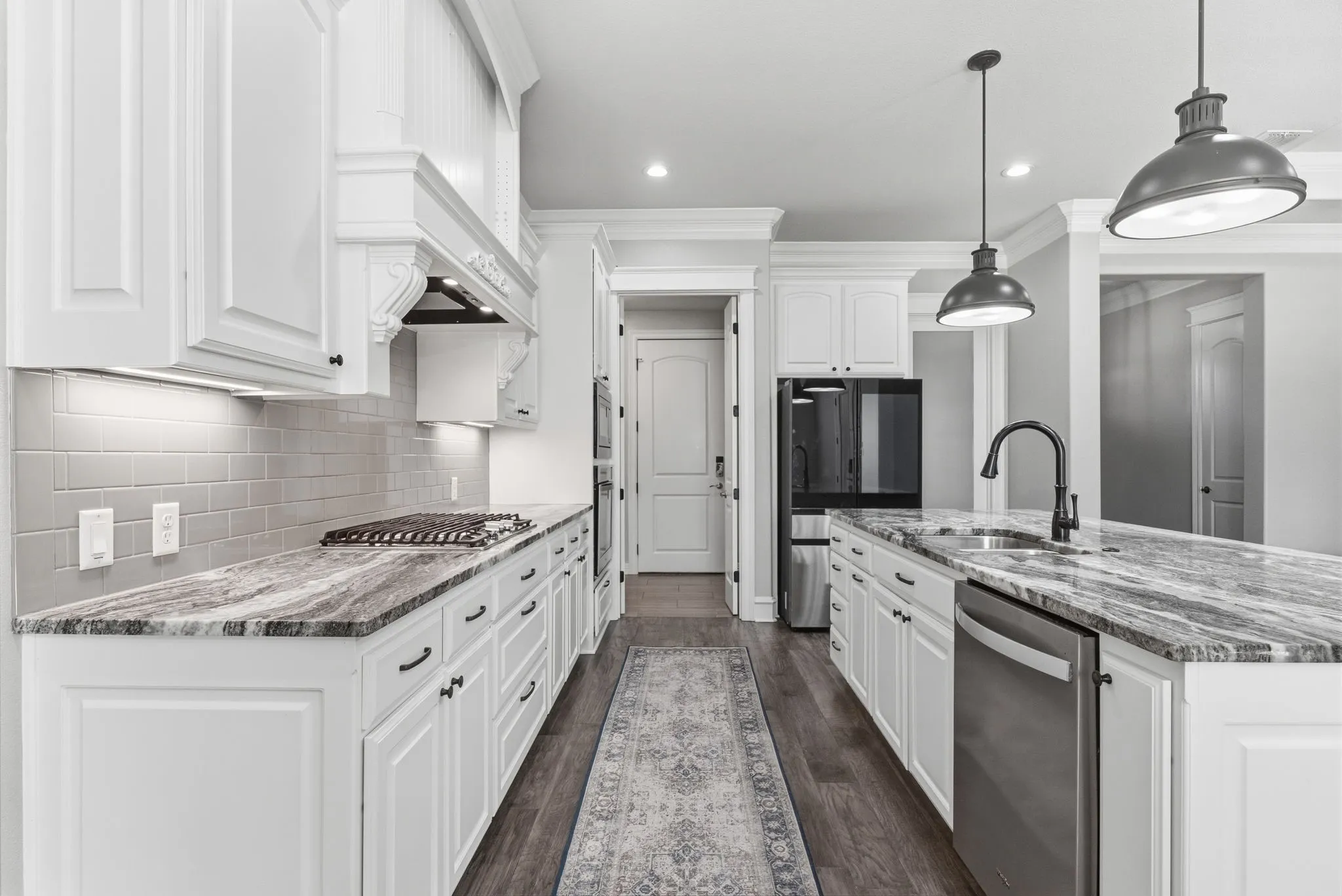 Single Family Residence For Sale in Smith County , 2513 Barton Creek Circle, Tyler, Texas 75703, 4 Bedroom, 2 Bathroom, 2 Garage spaces, 2,265 Sqft, built in 2017, mls#21349399, Real Estate Agent in Tyler, Homes For Sale in Smith county, Homes For Sale in Tyler, Realtor in Tyler Texas, Real Estate Brokerage Independent Realty Texas, Luminita Cordes Realtor