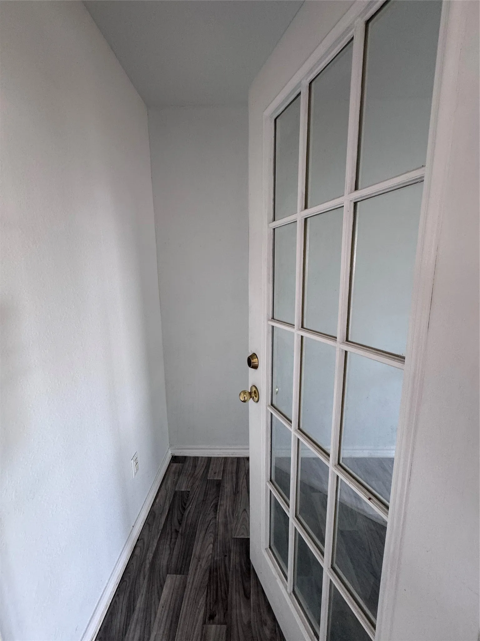 Single Family Residence For Rent in Tarrant County , 215 Springpark Drive, Arlington, Texas 76014, 3 Bedroom, 2 Bathroom, 2 Garage spaces, 2,137 Sqft, built in 1994, mls#21348071, Real Estate Agent in Arlington, Homes For Rent in Tarrant county, Homes For Rent in Arlington, Realtor in Arlington Texas, Real Estate Brokerage Independent Realty Texas, Luminita Cordes Realtor