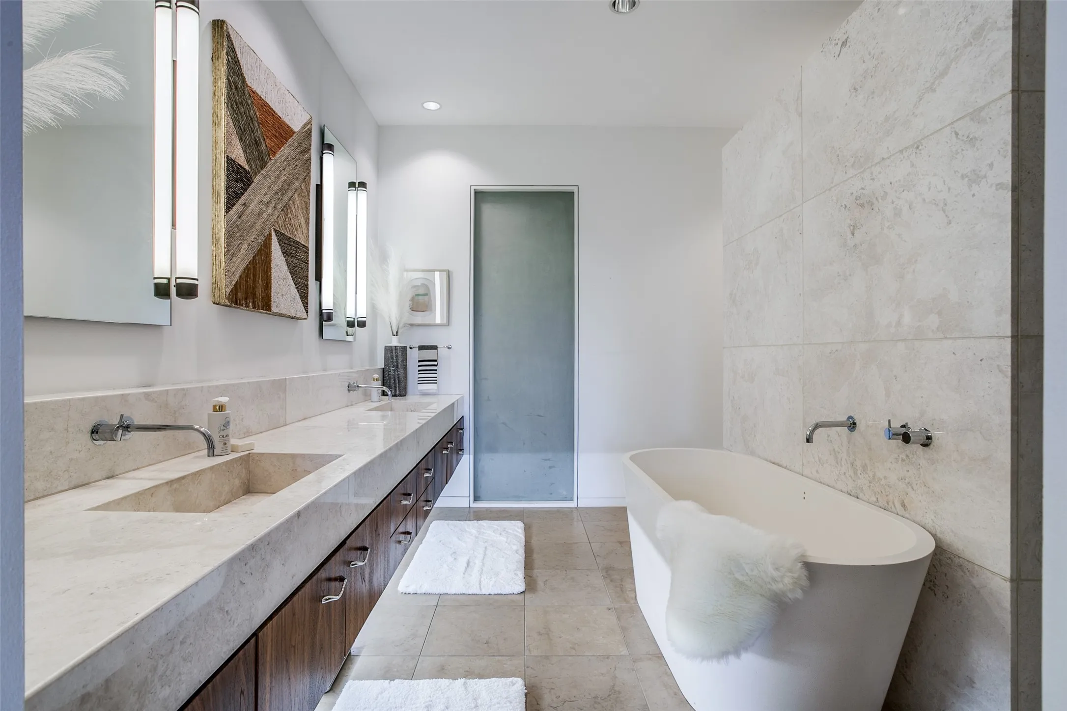 Condominium For Rent in Dallas County , 2430 Victory Park Lane 2607, Dallas, Texas 75219, 2 Bedroom, 3 Bathroom, 2 Garage spaces, 1,738 Sqft, built in 2004, mls#21351745, Real Estate Agent in Dallas, Homes For Rent in Dallas county, Homes For Rent in Dallas, Realtor in Dallas Texas, Real Estate Brokerage Independent Realty Texas, Luminita Cordes Realtor