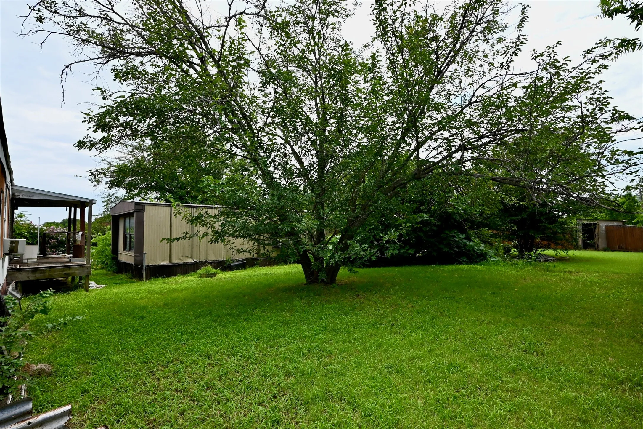 Mobile Home For Sale in Denton County , 4362 Sunset Circle, The Colony, Texas 75056, 1 Bedroom, 1 Bathroom, Garage spaces, 1,820 Sqft, built in 1984, Price $250,000, mls#21323462, Real Estate Agent in The Colony, Homes For Sale in Denton county, Homes For Sale in The Colony, Realtor in The Colony Texas, Real Estate Brokerage Independent Realty Texas, Luminita Cordes Realtor