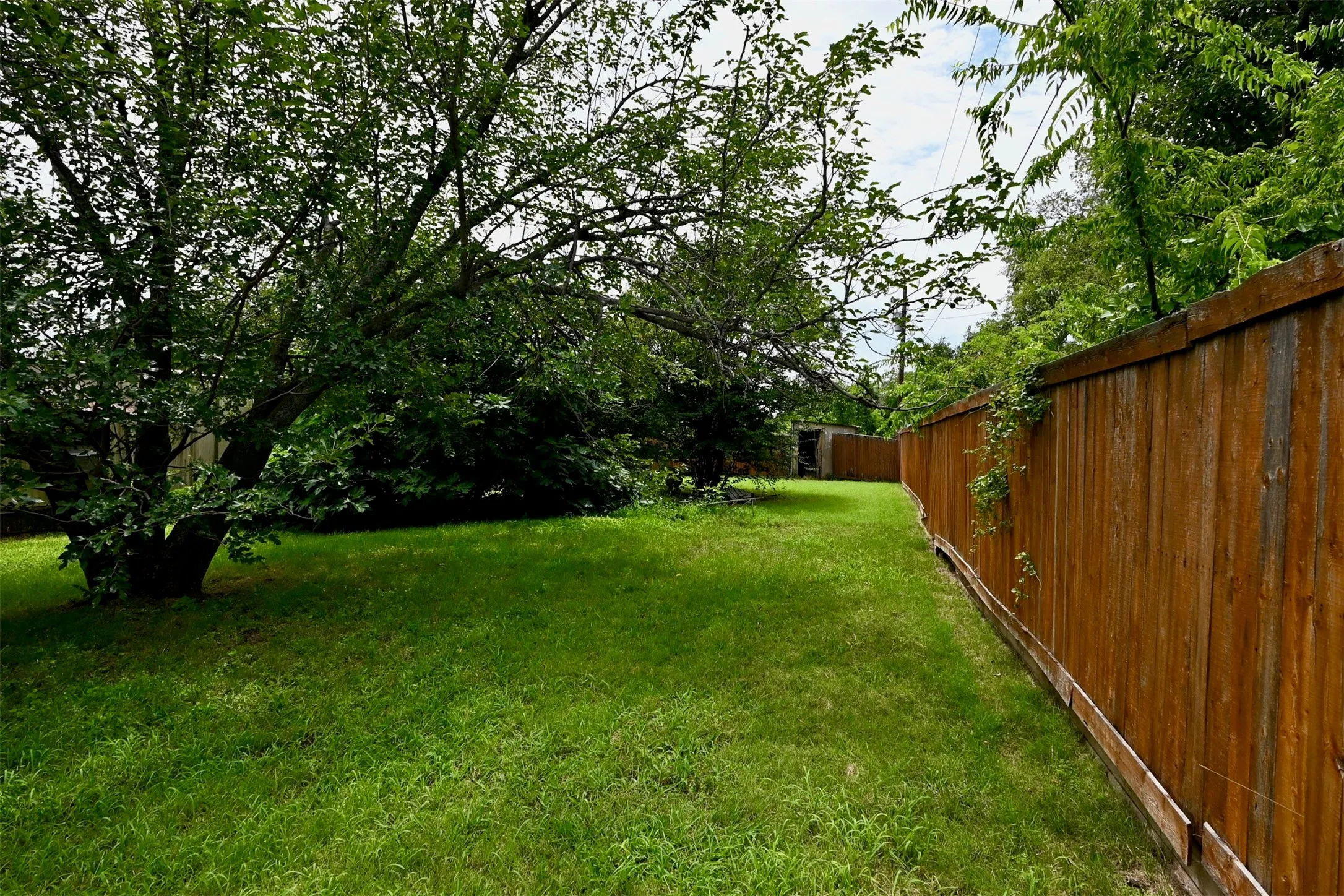 Mobile Home For Sale in Denton County , 4362 Sunset Circle, The Colony, Texas 75056, 1 Bedroom, 1 Bathroom, Garage spaces, 1,820 Sqft, built in 1984, Price $250,000, mls#21323462, Real Estate Agent in The Colony, Homes For Sale in Denton county, Homes For Sale in The Colony, Realtor in The Colony Texas, Real Estate Brokerage Independent Realty Texas, Luminita Cordes Realtor