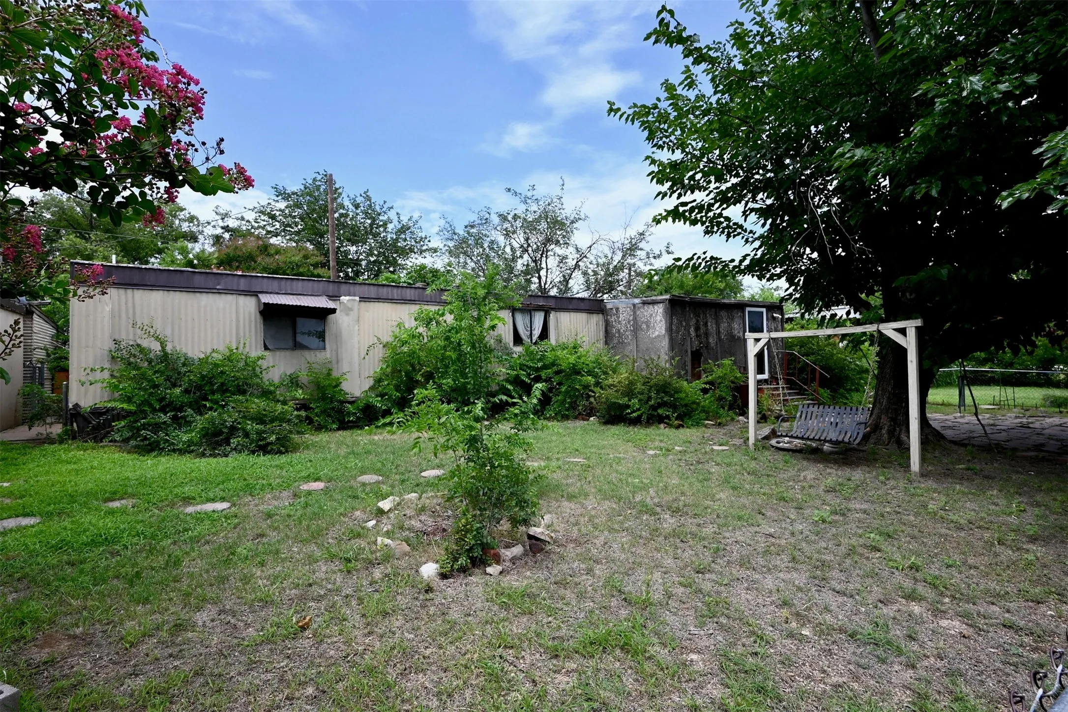 Mobile Home For Sale in Denton County , 4362 Sunset Circle, The Colony, Texas 75056, 1 Bedroom, 1 Bathroom, Garage spaces, 1,820 Sqft, built in 1984, Price $250,000, mls#21323462, Real Estate Agent in The Colony, Homes For Sale in Denton county, Homes For Sale in The Colony, Realtor in The Colony Texas, Real Estate Brokerage Independent Realty Texas, Luminita Cordes Realtor