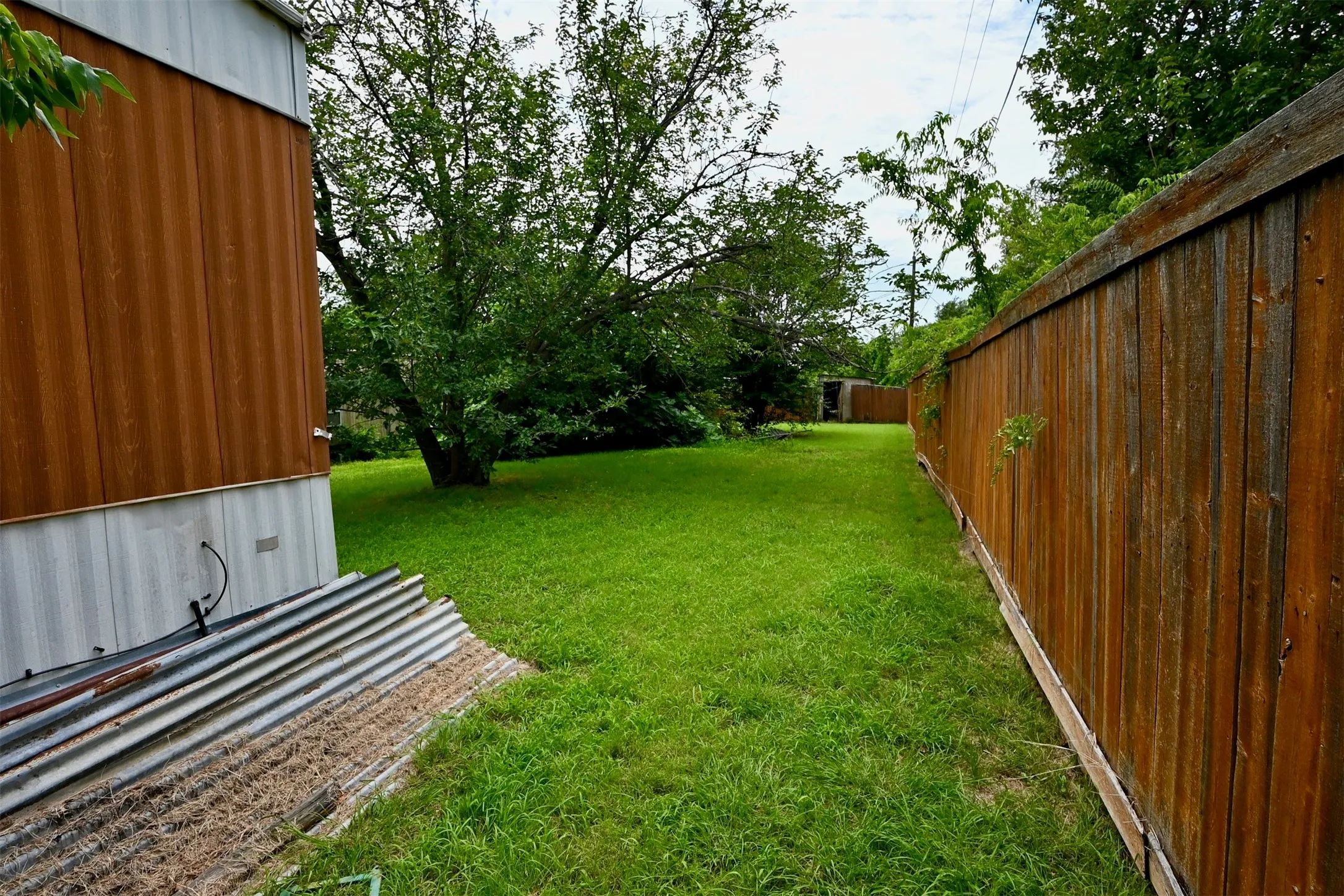 Mobile Home For Sale in Denton County , 4362 Sunset Circle, The Colony, Texas 75056, 1 Bedroom, 1 Bathroom, Garage spaces, 1,820 Sqft, built in 1984, Price $250,000, mls#21323462, Real Estate Agent in The Colony, Homes For Sale in Denton county, Homes For Sale in The Colony, Realtor in The Colony Texas, Real Estate Brokerage Independent Realty Texas, Luminita Cordes Realtor