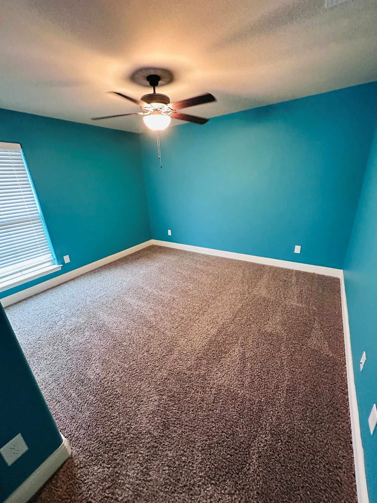 Single Family Residence For Rent in Grayson County , 1419 Ascot Avenue, Sherman, Texas 75092, 3 Bedroom, 2 Bathroom, 2 Garage spaces, 1,862 Sqft, built in 2020, mls#21351801, Real Estate Agent in Sherman, Homes For Rent in Grayson county, Homes For Rent in Sherman, Realtor in Sherman Texas, Real Estate Brokerage Independent Realty Texas, Luminita Cordes Realtor