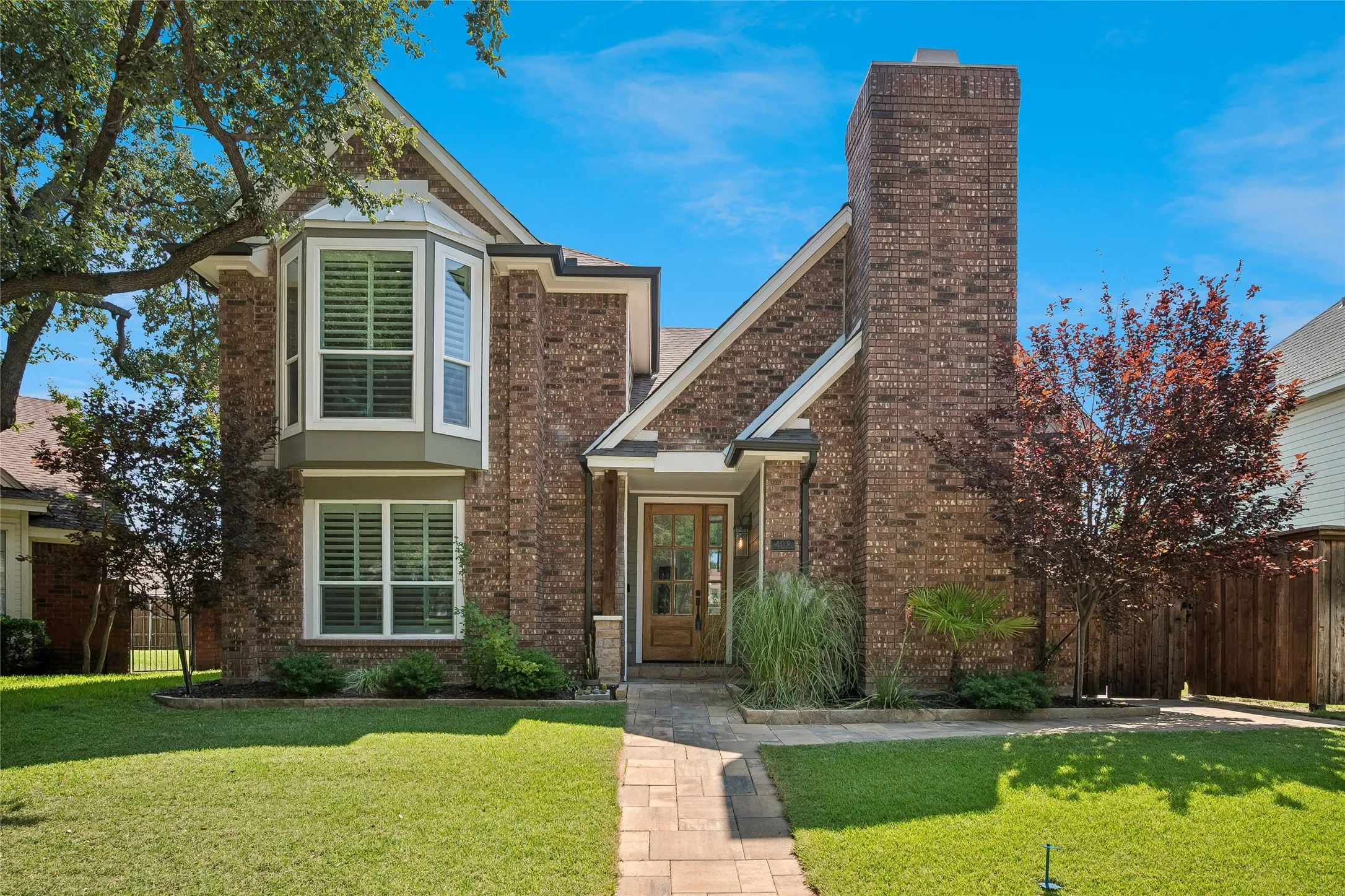 Single Family Residence For Sale in Dallas County , 408 Silverton Drive, Irving, Texas 75063, 4 Bedroom, 3 Bathroom, 2 Garage spaces, 2,256 Sqft, built in 1986, mls#21350931, Real Estate Agent in Irving, Homes For Sale in Dallas county, Homes For Sale in Irving, Realtor in Irving Texas, Real Estate Brokerage Independent Realty Texas, Luminita Cordes Realtor
