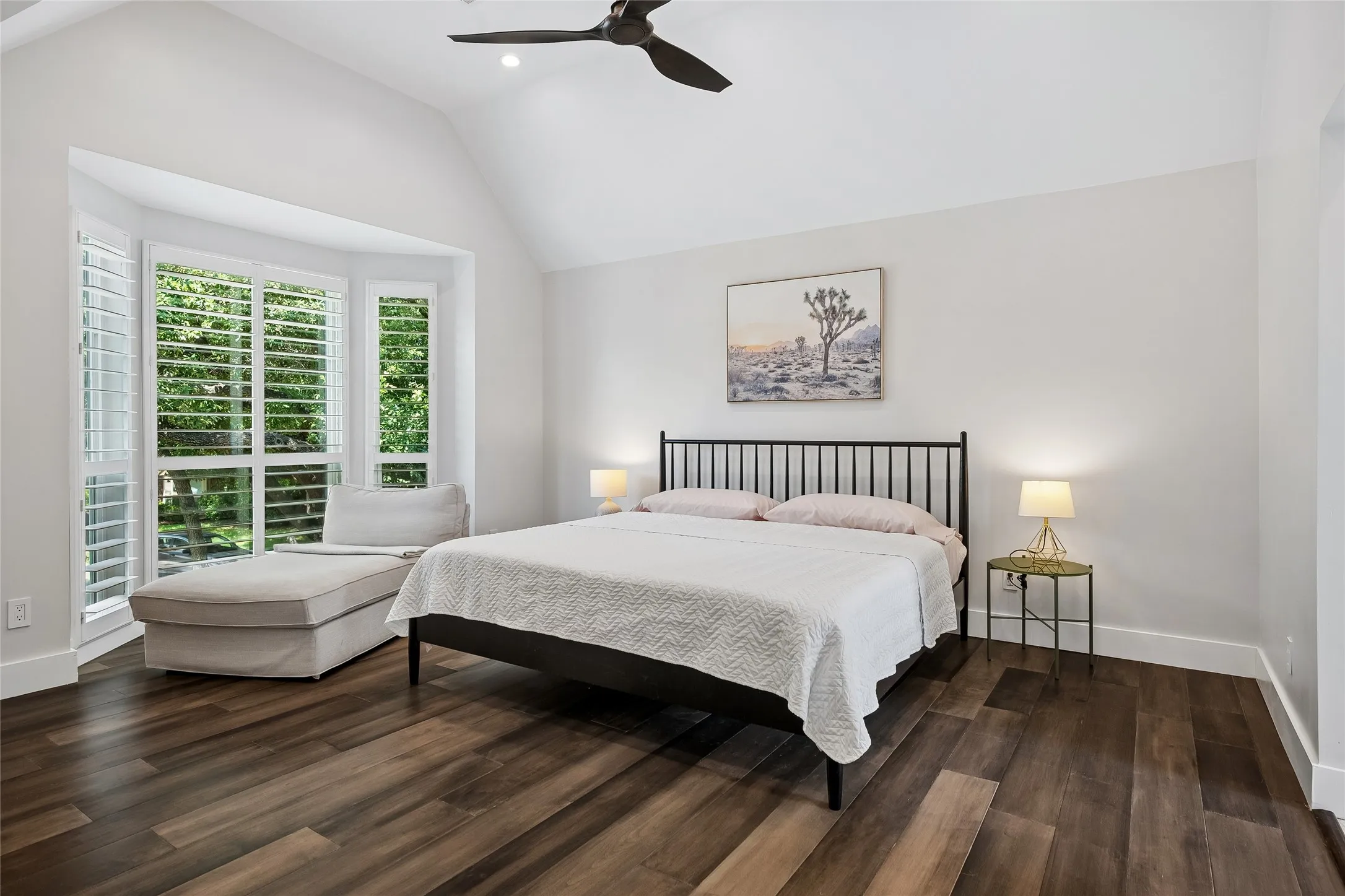 Single Family Residence For Sale in Dallas County , 408 Silverton Drive, Irving, Texas 75063, 4 Bedroom, 3 Bathroom, 2 Garage spaces, 2,256 Sqft, built in 1986, mls#21350931, Real Estate Agent in Irving, Homes For Sale in Dallas county, Homes For Sale in Irving, Realtor in Irving Texas, Real Estate Brokerage Independent Realty Texas, Luminita Cordes Realtor