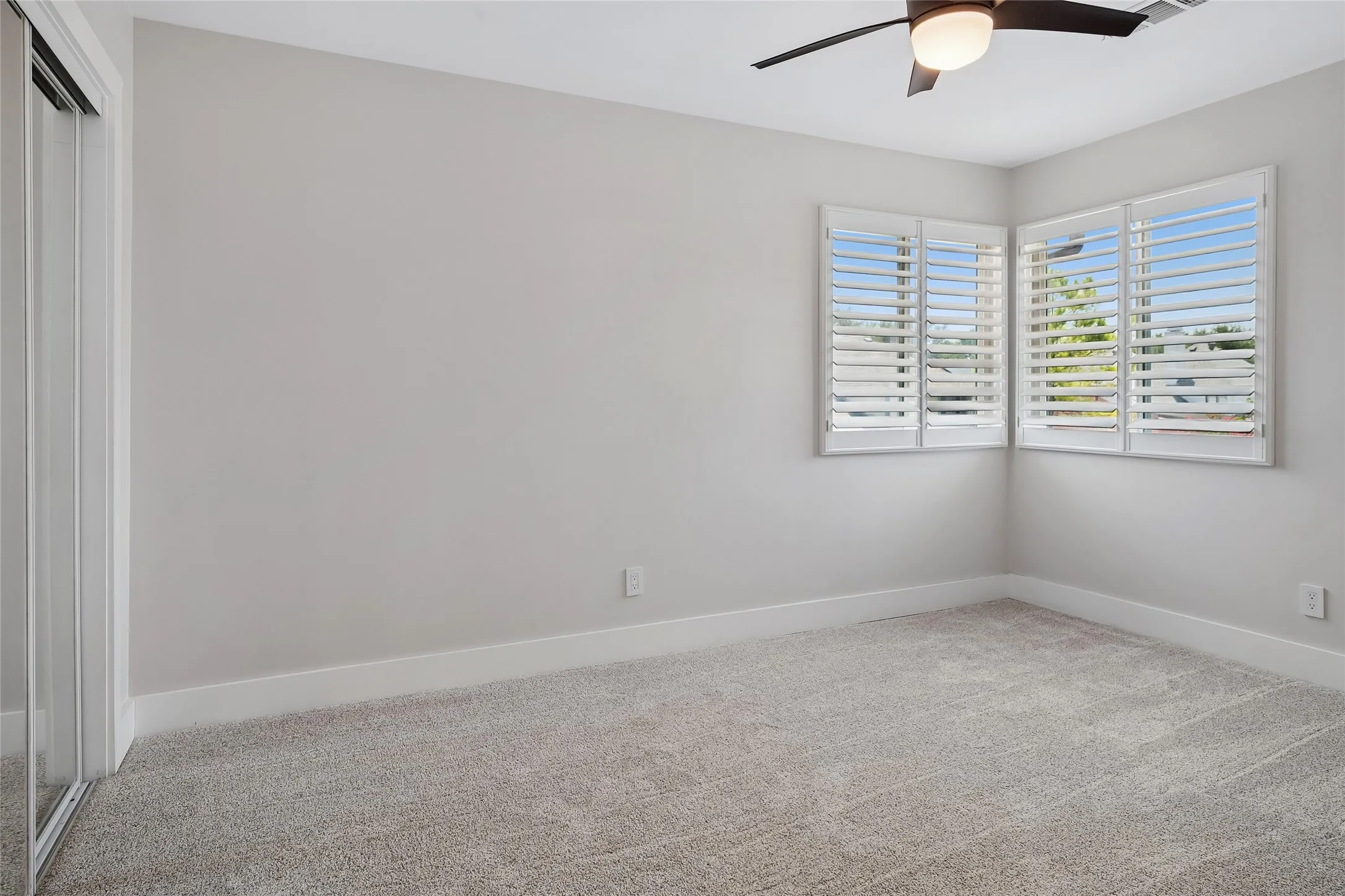 Single Family Residence For Sale in Dallas County , 408 Silverton Drive, Irving, Texas 75063, 4 Bedroom, 3 Bathroom, 2 Garage spaces, 2,256 Sqft, built in 1986, mls#21350931, Real Estate Agent in Irving, Homes For Sale in Dallas county, Homes For Sale in Irving, Realtor in Irving Texas, Real Estate Brokerage Independent Realty Texas, Luminita Cordes Realtor