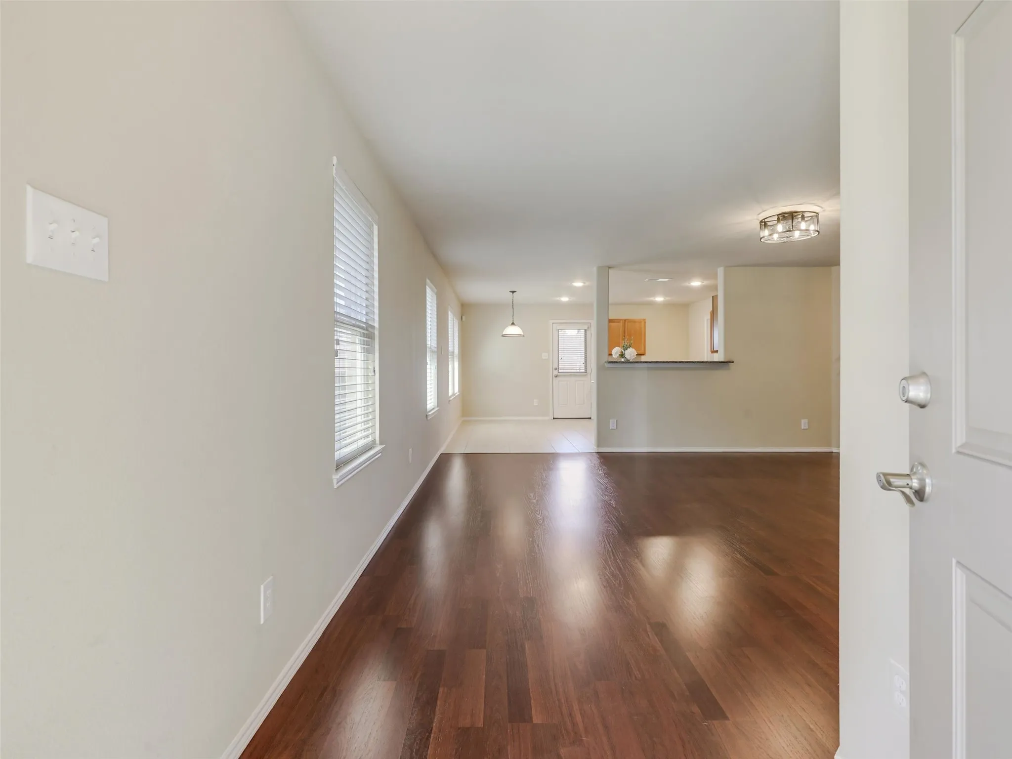 Single Family Residence For Rent in Denton County , 1420 Nicholas Lane, Little Elm, Texas 75068, 3 Bedroom, 2 Bathroom, 2 Garage spaces, 1,507 Sqft, built in 2012, mls#21351771, Real Estate Agent in Little Elm, Homes For Rent in Denton county, Homes For Rent in Little Elm, Realtor in Little Elm Texas, Real Estate Brokerage Independent Realty Texas, Luminita Cordes Realtor