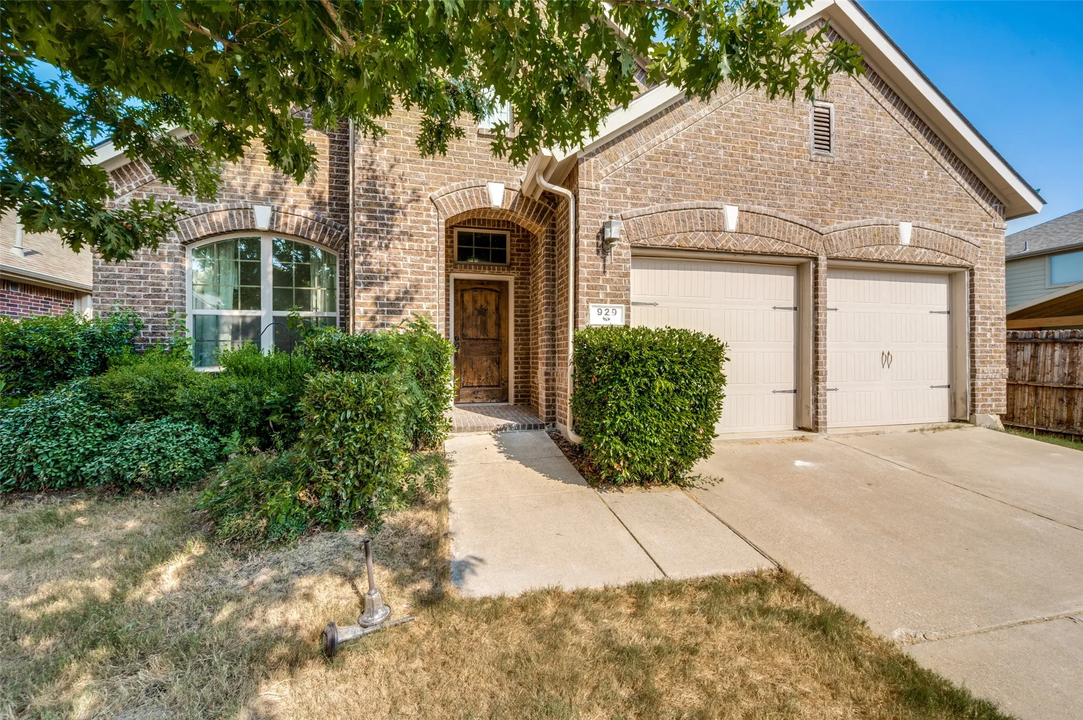 Single Family Residence For Rent in Denton County , 929 Green Coral Drive, Little Elm, Texas 75068, 4 Bedroom, 2 Bathroom, 2 Garage spaces, 2,175 Sqft, built in 2013, mls#21351579, Real Estate Agent in Little Elm, Homes For Rent in Denton county, Homes For Rent in Little Elm, Realtor in Little Elm Texas, Real Estate Brokerage Independent Realty Texas, Luminita Cordes Realtor