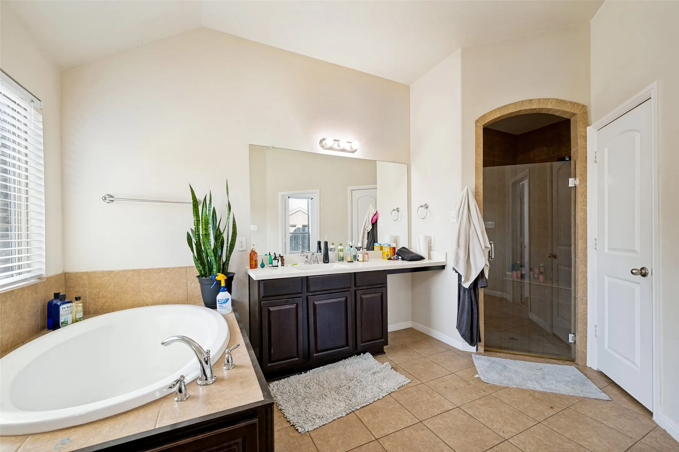 Single Family Residence For Rent in Denton County , 929 Green Coral Drive, Little Elm, Texas 75068, 4 Bedroom, 2 Bathroom, 2 Garage spaces, 2,175 Sqft, built in 2013, mls#21351579, Real Estate Agent in Little Elm, Homes For Rent in Denton county, Homes For Rent in Little Elm, Realtor in Little Elm Texas, Real Estate Brokerage Independent Realty Texas, Luminita Cordes Realtor