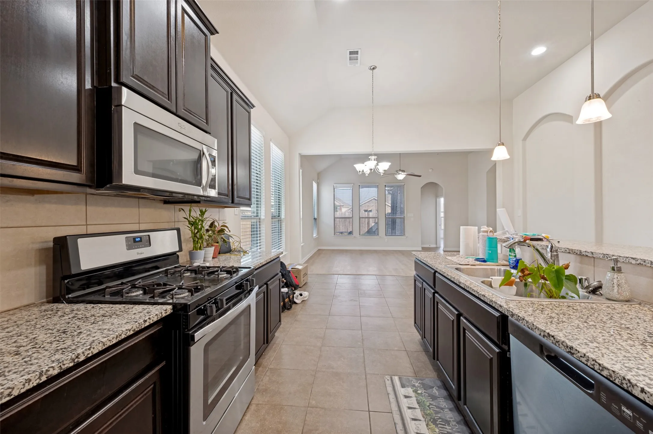 Single Family Residence For Rent in Denton County , 929 Green Coral Drive, Little Elm, Texas 75068, 4 Bedroom, 2 Bathroom, 2 Garage spaces, 2,175 Sqft, built in 2013, mls#21351579, Real Estate Agent in Little Elm, Homes For Rent in Denton county, Homes For Rent in Little Elm, Realtor in Little Elm Texas, Real Estate Brokerage Independent Realty Texas, Luminita Cordes Realtor