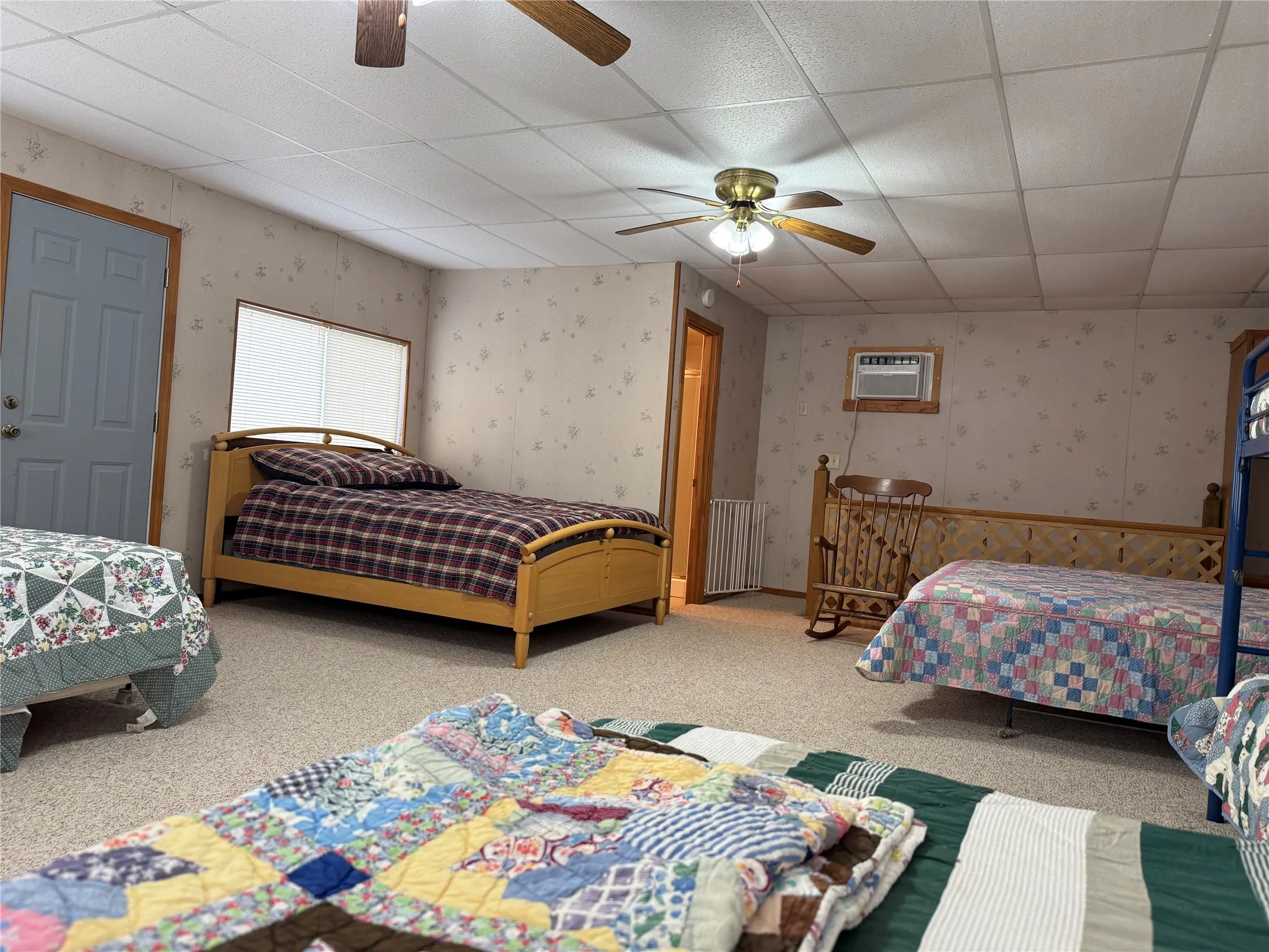 Single Family Residence For Sale in Grayson County , 301 Cedar Point Circle, Gordonville, Texas 76245, 1 Bedroom, 2 Bathrooms, Garage spaces, 1,360 Sqft, built in 1955, Price $132,000, mls#21351714, Real Estate Agent in Gordonville, Homes For Sale in Grayson county, Homes For Sale in Gordonville, Realtor in Gordonville Texas, Real Estate Brokerage Independent Realty Texas, Luminita Cordes Realtor