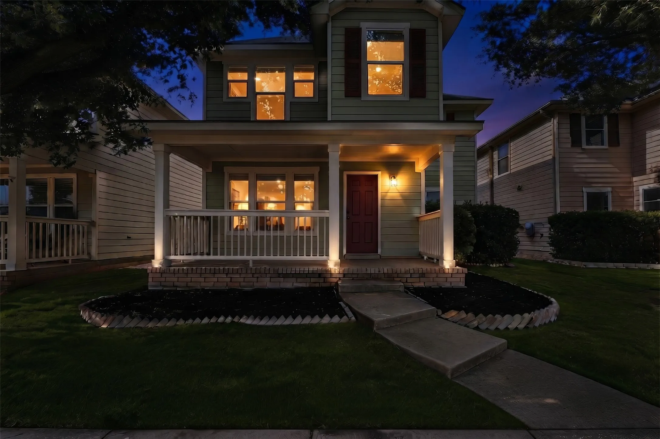 Single Family Residence For Sale in Collin County , 7120 Planters Row Drive, Mc Kinney, Texas 75070, 3 Bedrooms, 3 Bathrooms, 2 Garage spaces, 1,447 Sqft, built in 2005, Price $339,999, mls#21350831, Real Estate Agent in Mc Kinney, Homes For Sale in Collin county, Homes For Sale in Mc Kinney, Realtor in Mc Kinney Texas, Real Estate Brokerage Independent Realty Texas, Luminita Cordes Realtor