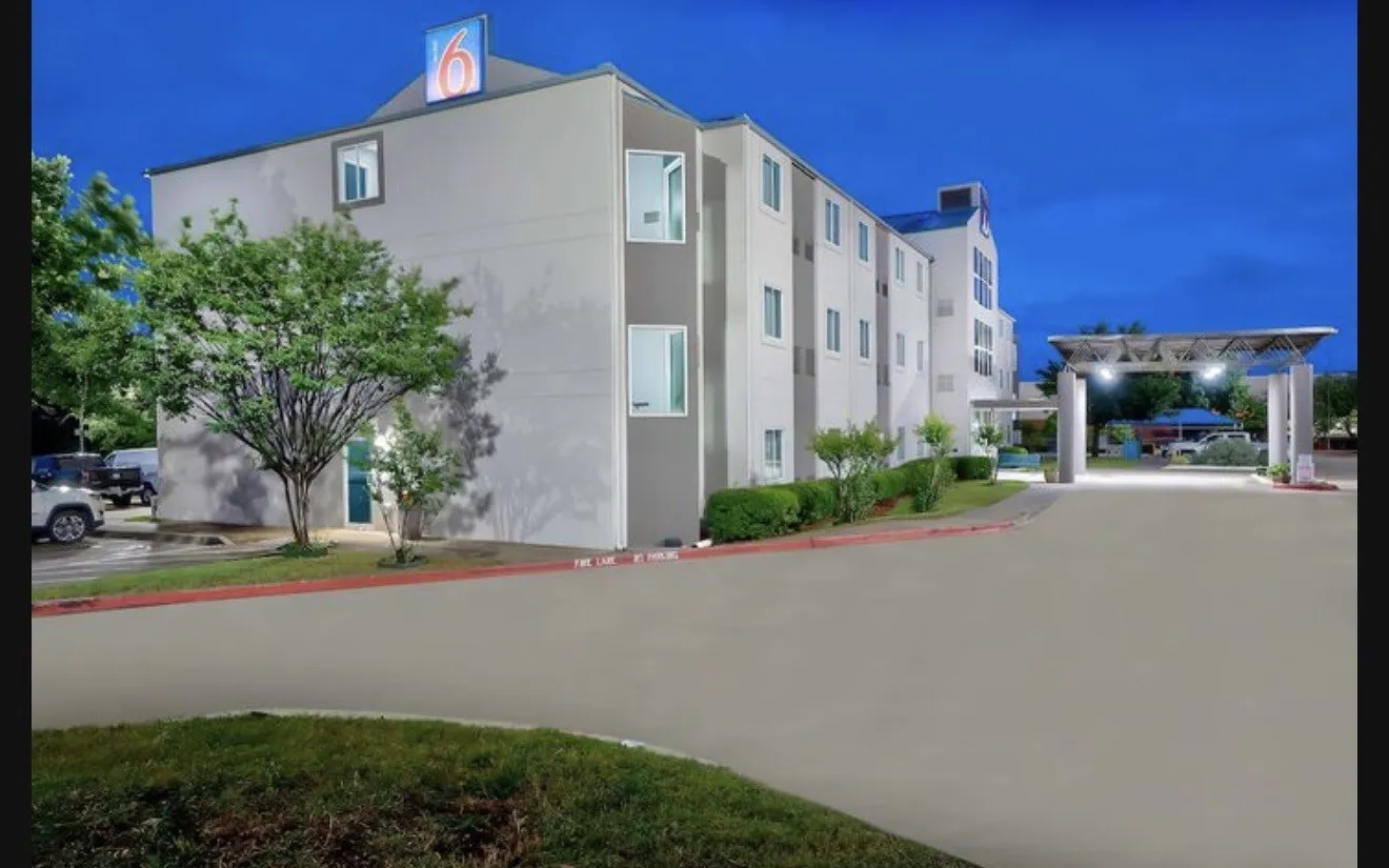 Hotel/Motel For Sale in Tarrant County , 8601 Benbrook Boulevard, Benbrook, Texas 76126, 0, 0, Garage spaces, 0 Sqft, built in 1999, Price $6,000,000, mls#21351807, Real Estate Agent in Benbrook, Homes For Sale in Tarrant county, Homes For Sale in Benbrook, Realtor in Benbrook Texas, Real Estate Brokerage Independent Realty Texas, Luminita Cordes Realtor