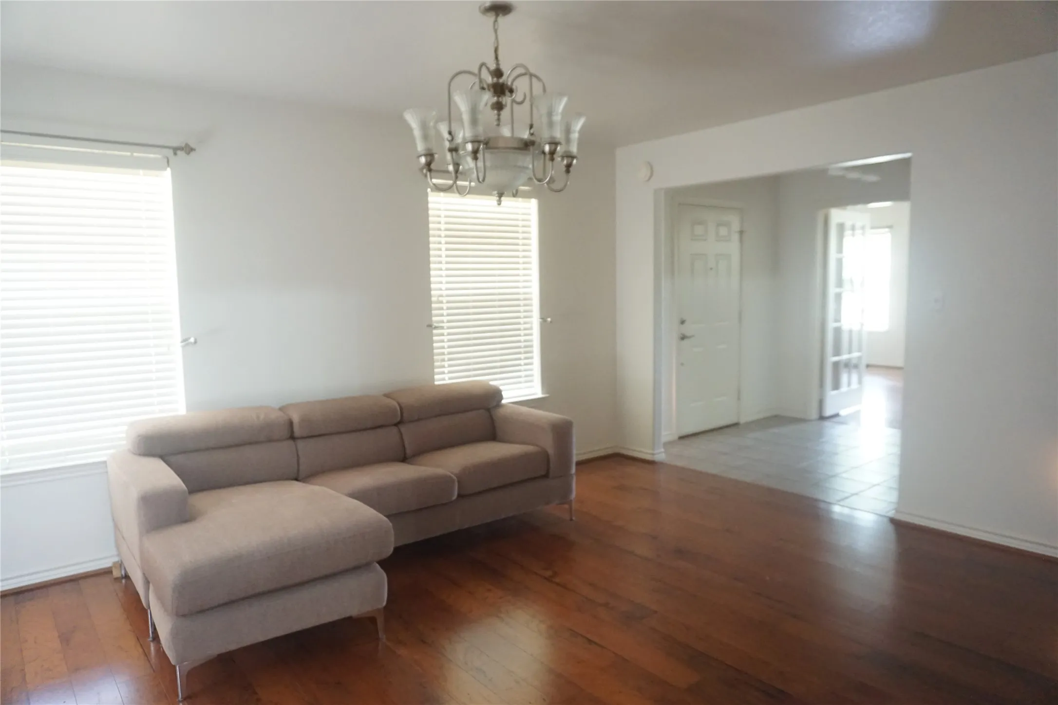 Single Family Residence For Sale in Grayson County , 610 S Lillis Lane, Denison, Texas 75020, 3 Bedrooms, 3 Bathrooms, 2 Garage spaces, 3,352 Sqft, built in 2002, Price $579,900, mls#21350527, Real Estate Agent in Denison, Homes For Sale in Grayson county, Homes For Sale in Denison, Realtor in Denison Texas, Real Estate Brokerage Independent Realty Texas, Luminita Cordes Realtor