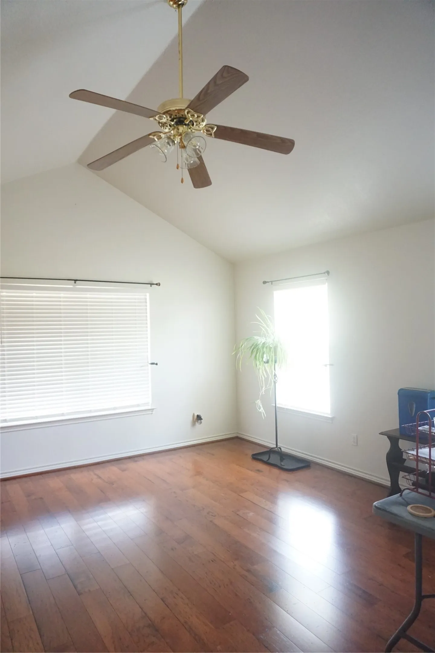 Single Family Residence For Sale in Grayson County , 610 S Lillis Lane, Denison, Texas 75020, 3 Bedrooms, 3 Bathrooms, 2 Garage spaces, 3,352 Sqft, built in 2002, Price $579,900, mls#21350527, Real Estate Agent in Denison, Homes For Sale in Grayson county, Homes For Sale in Denison, Realtor in Denison Texas, Real Estate Brokerage Independent Realty Texas, Luminita Cordes Realtor
