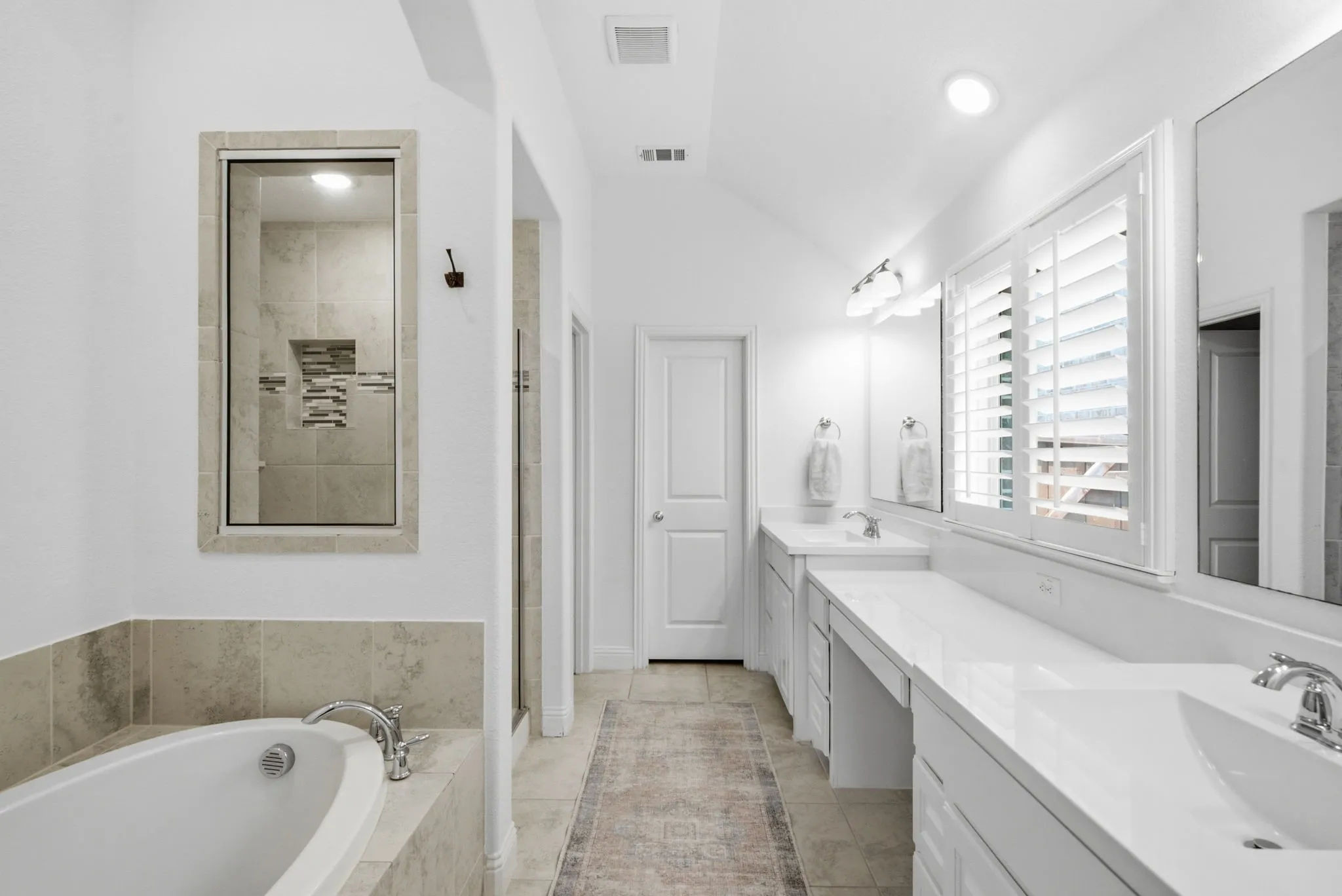 Single Family Residence For Sale in Parker County , 14925 Belclaire Avenue, Aledo, Texas 76008, 3 Bedroom, 2 Bathroom, 2 Garage spaces, 2,317 Sqft, built in 2018, mls#21350961, Real Estate Agent in Aledo, Homes For Sale in Parker county, Homes For Sale in Aledo, Realtor in Aledo Texas, Real Estate Brokerage Independent Realty Texas, Luminita Cordes Realtor