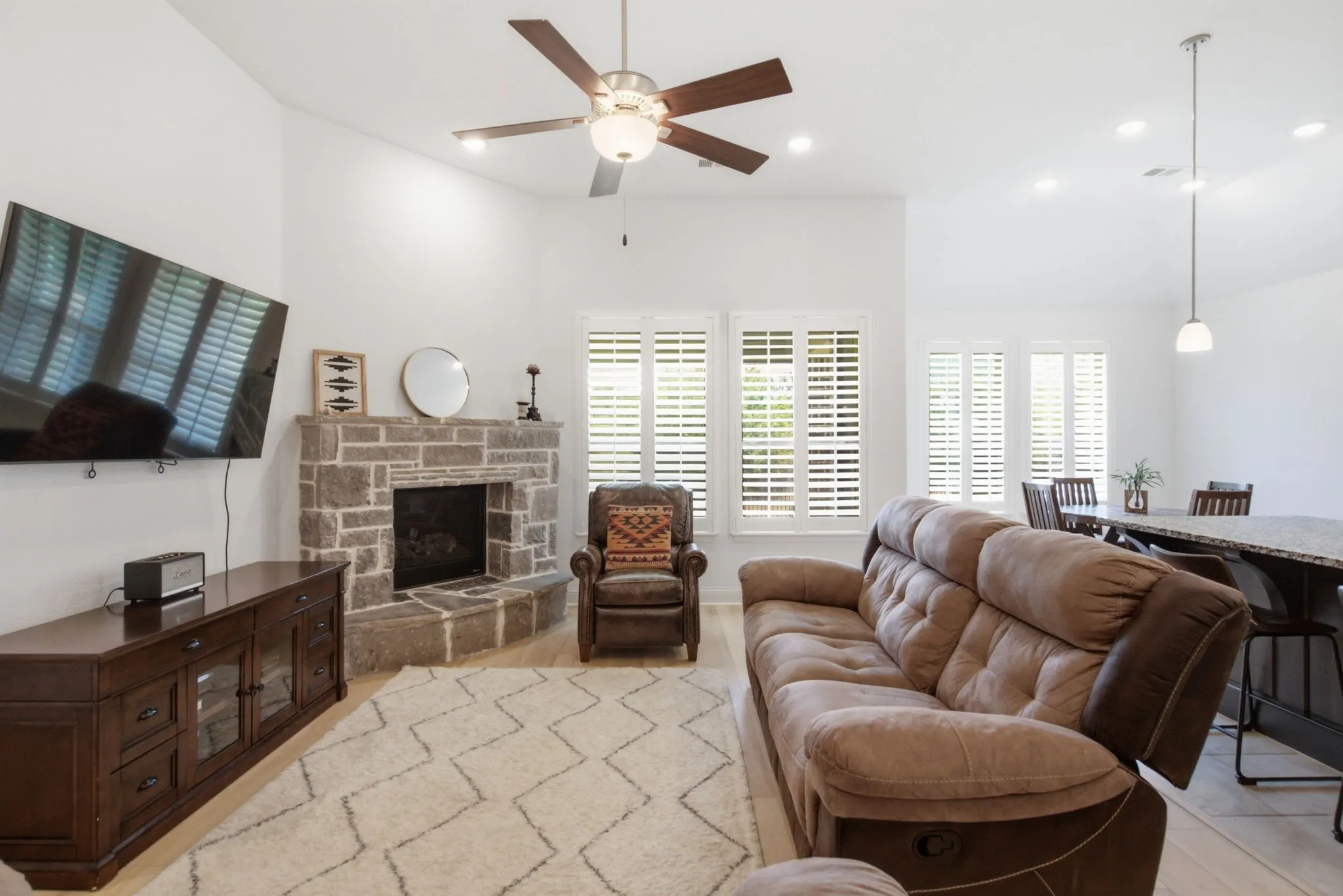 Single Family Residence For Sale in Parker County , 14925 Belclaire Avenue, Aledo, Texas 76008, 3 Bedroom, 2 Bathroom, 2 Garage spaces, 2,317 Sqft, built in 2018, mls#21350961, Real Estate Agent in Aledo, Homes For Sale in Parker county, Homes For Sale in Aledo, Realtor in Aledo Texas, Real Estate Brokerage Independent Realty Texas, Luminita Cordes Realtor