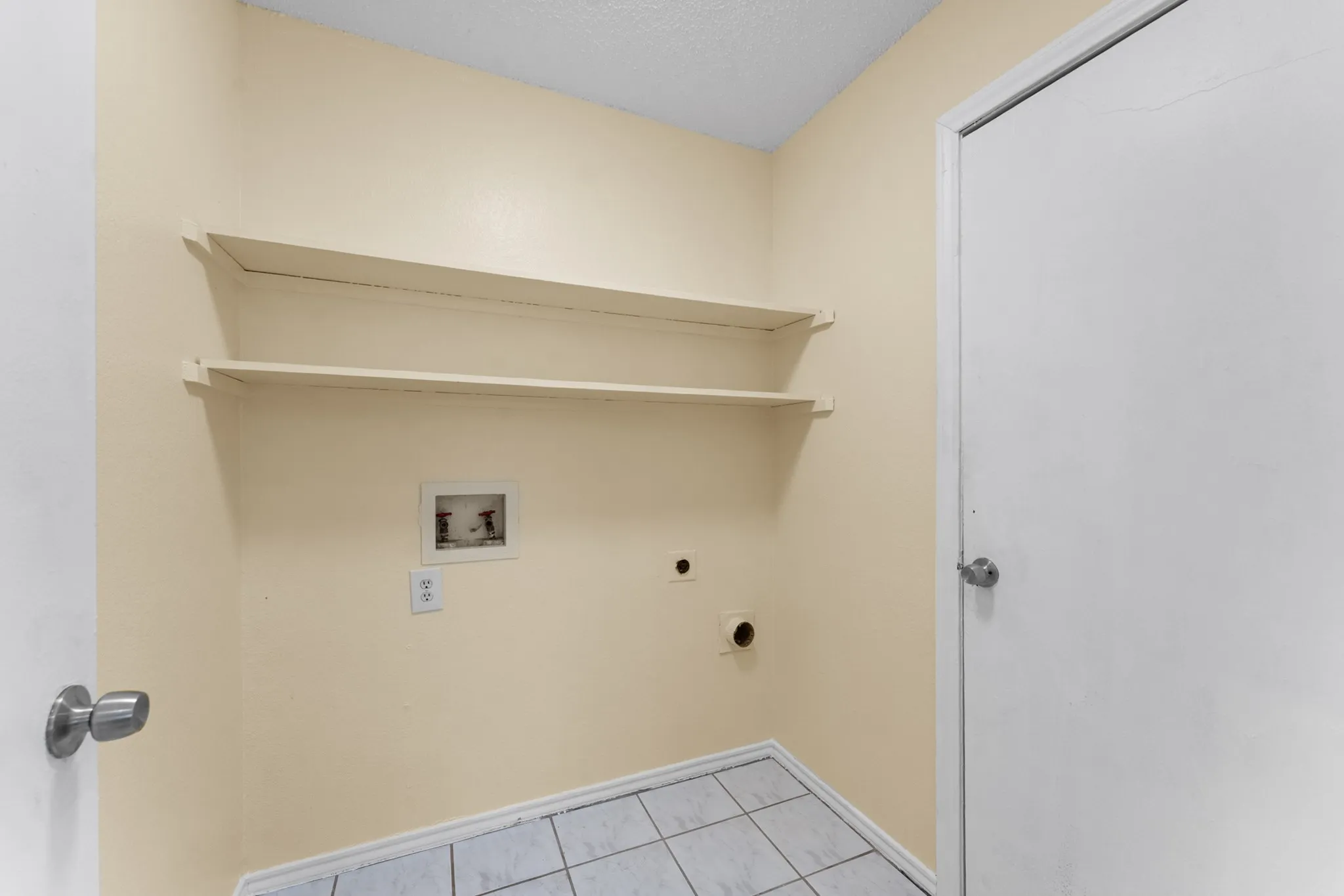 Single Family Residence For Sale in Collin County , 1404 Sheppard Lane, Wylie, Texas 75098, 3 Bedroom, 2 Bathroom, 2 Garage spaces, 1,161 Sqft, built in 1987, mls#21350696, Real Estate Agent in Wylie, Homes For Sale in Collin county, Homes For Sale in Wylie, Realtor in Wylie Texas, Real Estate Brokerage Independent Realty Texas, Luminita Cordes Realtor