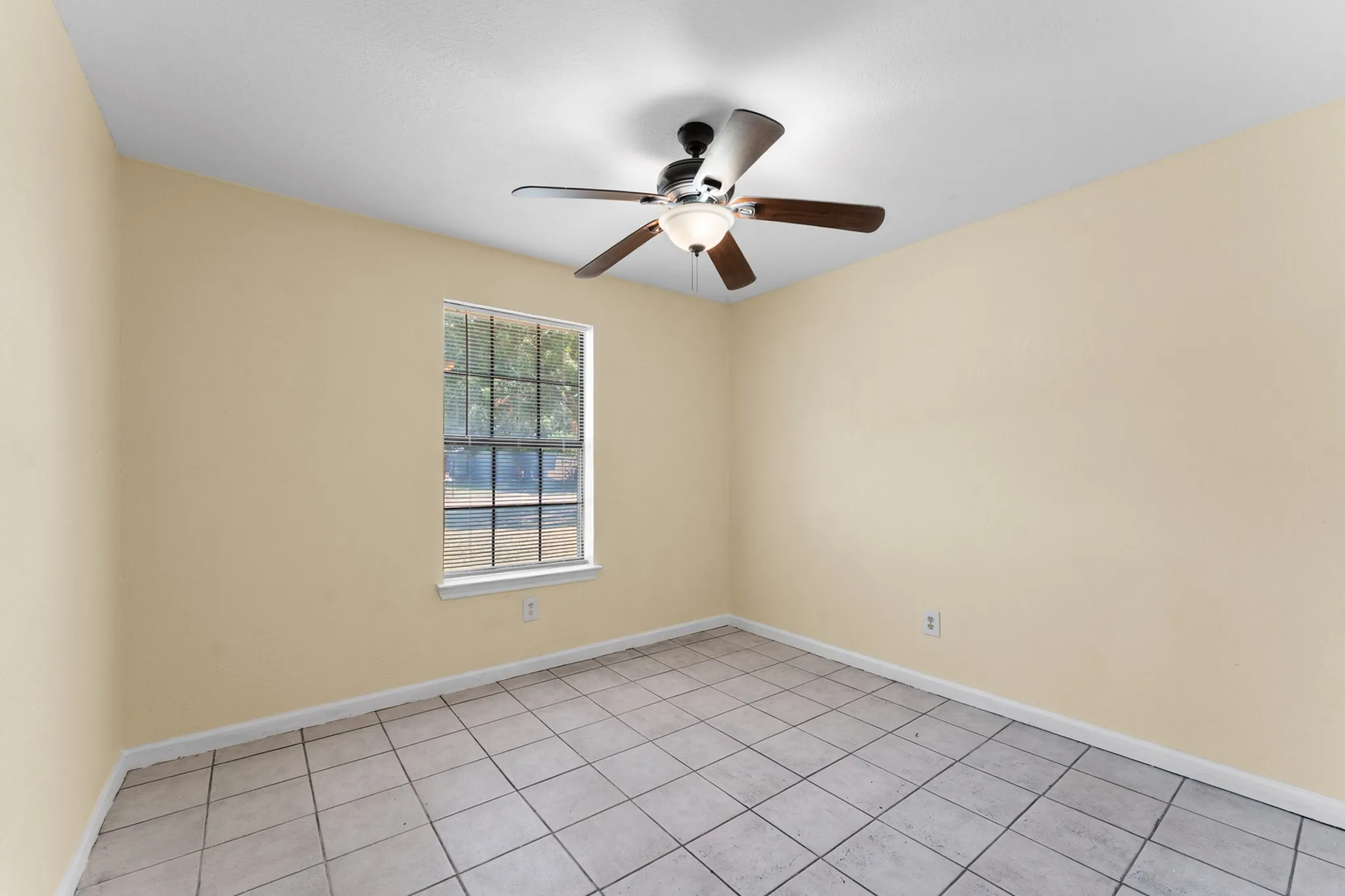 Single Family Residence For Sale in Collin County , 1404 Sheppard Lane, Wylie, Texas 75098, 3 Bedroom, 2 Bathroom, 2 Garage spaces, 1,161 Sqft, built in 1987, mls#21350696, Real Estate Agent in Wylie, Homes For Sale in Collin county, Homes For Sale in Wylie, Realtor in Wylie Texas, Real Estate Brokerage Independent Realty Texas, Luminita Cordes Realtor