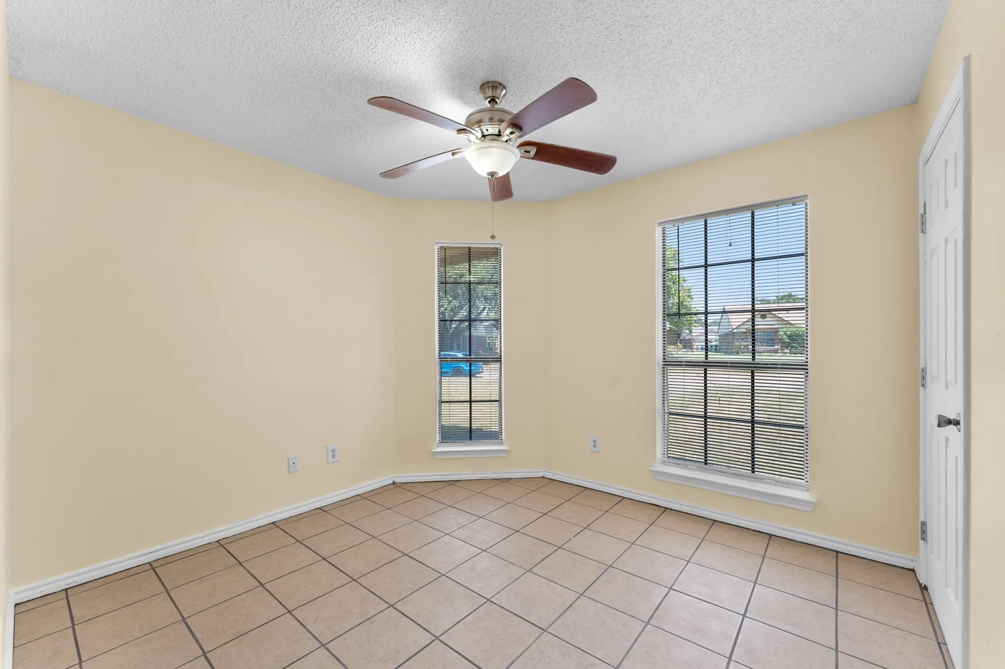 Single Family Residence For Sale in Collin County , 1404 Sheppard Lane, Wylie, Texas 75098, 3 Bedroom, 2 Bathroom, 2 Garage spaces, 1,161 Sqft, built in 1987, mls#21350696, Real Estate Agent in Wylie, Homes For Sale in Collin county, Homes For Sale in Wylie, Realtor in Wylie Texas, Real Estate Brokerage Independent Realty Texas, Luminita Cordes Realtor