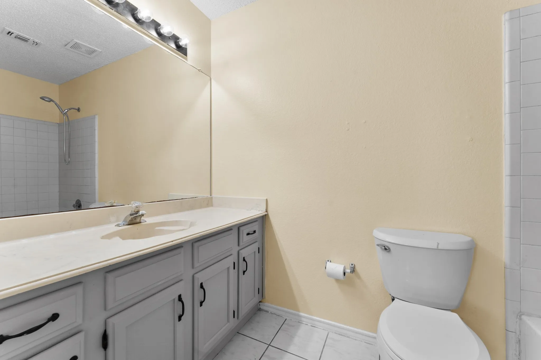 Single Family Residence For Sale in Collin County , 1404 Sheppard Lane, Wylie, Texas 75098, 3 Bedroom, 2 Bathroom, 2 Garage spaces, 1,161 Sqft, built in 1987, mls#21350696, Real Estate Agent in Wylie, Homes For Sale in Collin county, Homes For Sale in Wylie, Realtor in Wylie Texas, Real Estate Brokerage Independent Realty Texas, Luminita Cordes Realtor