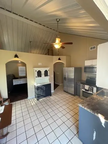 Single Family Residence For Sale in Erath County , 606 E Clifton Street, Stephenville, Texas 76401, 3 Bedroom, 3 Bathroom, Garage spaces, 1,320 Sqft, built in 2013, mls#21348892, Real Estate Agent in Stephenville, Homes For Sale in Erath county, Homes For Sale in Stephenville, Realtor in Stephenville Texas, Real Estate Brokerage Independent Realty Texas, Luminita Cordes Realtor