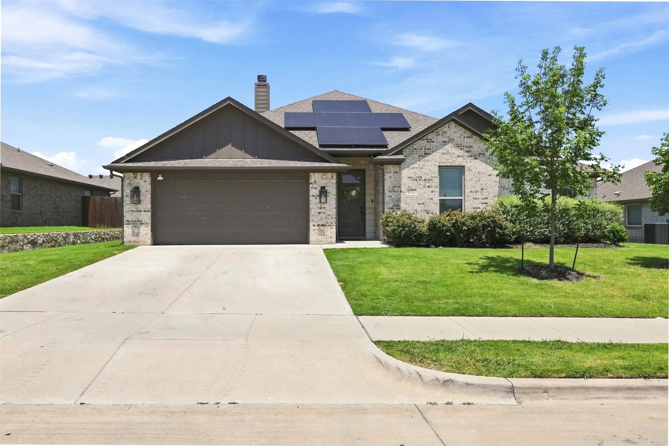 Single Family Residence For Sale in Tarrant County , 632 Steerman Court, Saginaw, Texas 76179, 4 Bedroom, 3 Bathroom, 2 Garage spaces, 2,151 Sqft, built in 2021, mls#21350558, Real Estate Agent in Saginaw, Homes For Sale in Tarrant county, Homes For Sale in Saginaw, Realtor in Saginaw Texas, Real Estate Brokerage Independent Realty Texas, Luminita Cordes Realtor