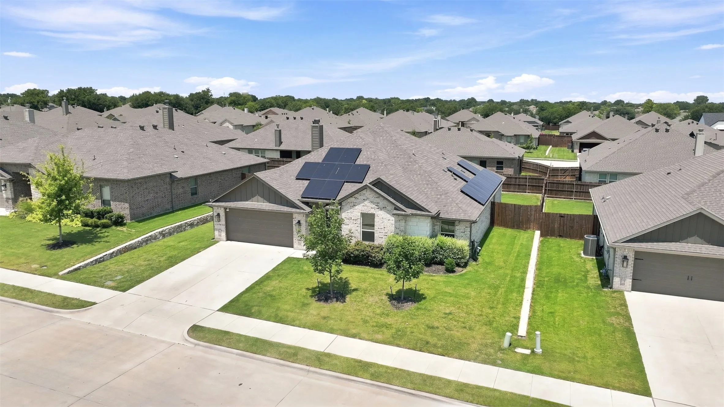 Single Family Residence For Sale in Tarrant County , 632 Steerman Court, Saginaw, Texas 76179, 4 Bedroom, 3 Bathroom, 2 Garage spaces, 2,151 Sqft, built in 2021, mls#21350558, Real Estate Agent in Saginaw, Homes For Sale in Tarrant county, Homes For Sale in Saginaw, Realtor in Saginaw Texas, Real Estate Brokerage Independent Realty Texas, Luminita Cordes Realtor